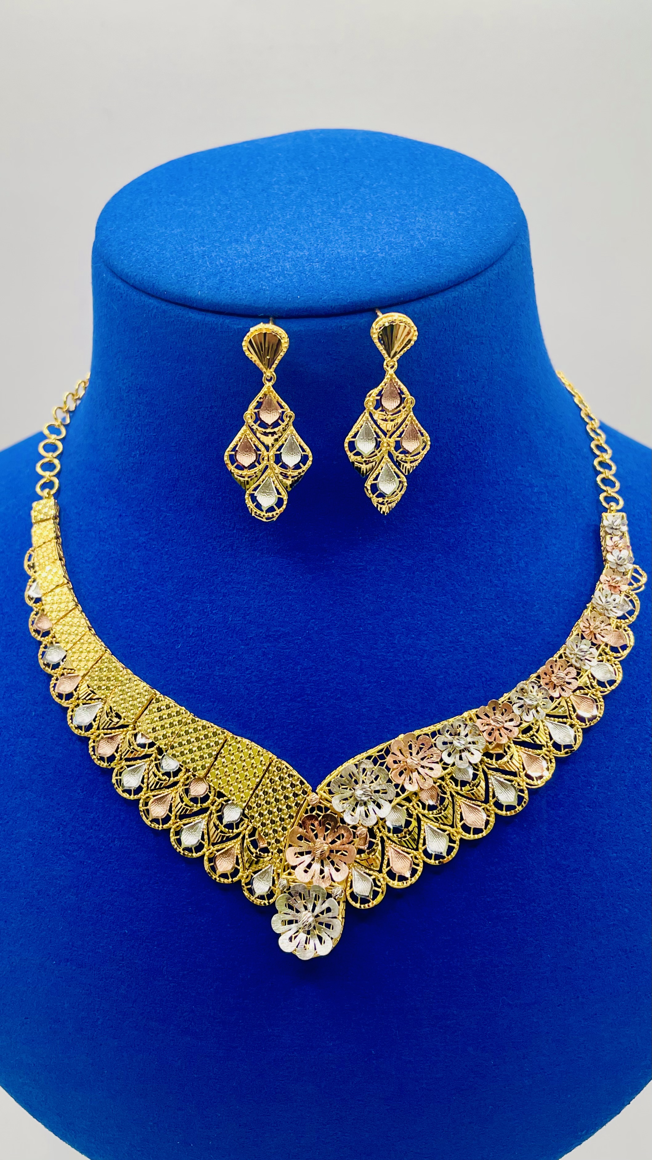 Women necklace 29.58