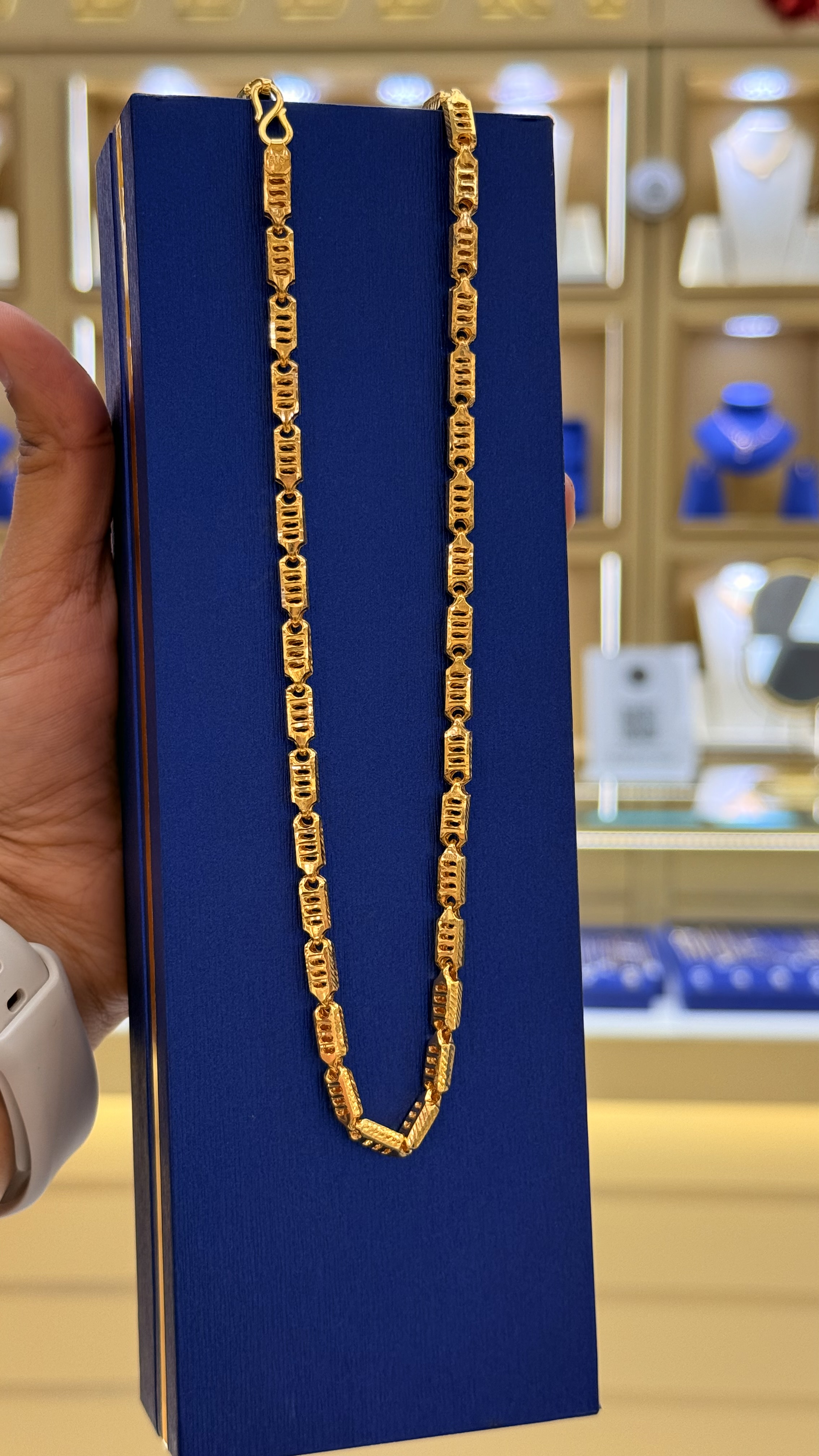 Men chain