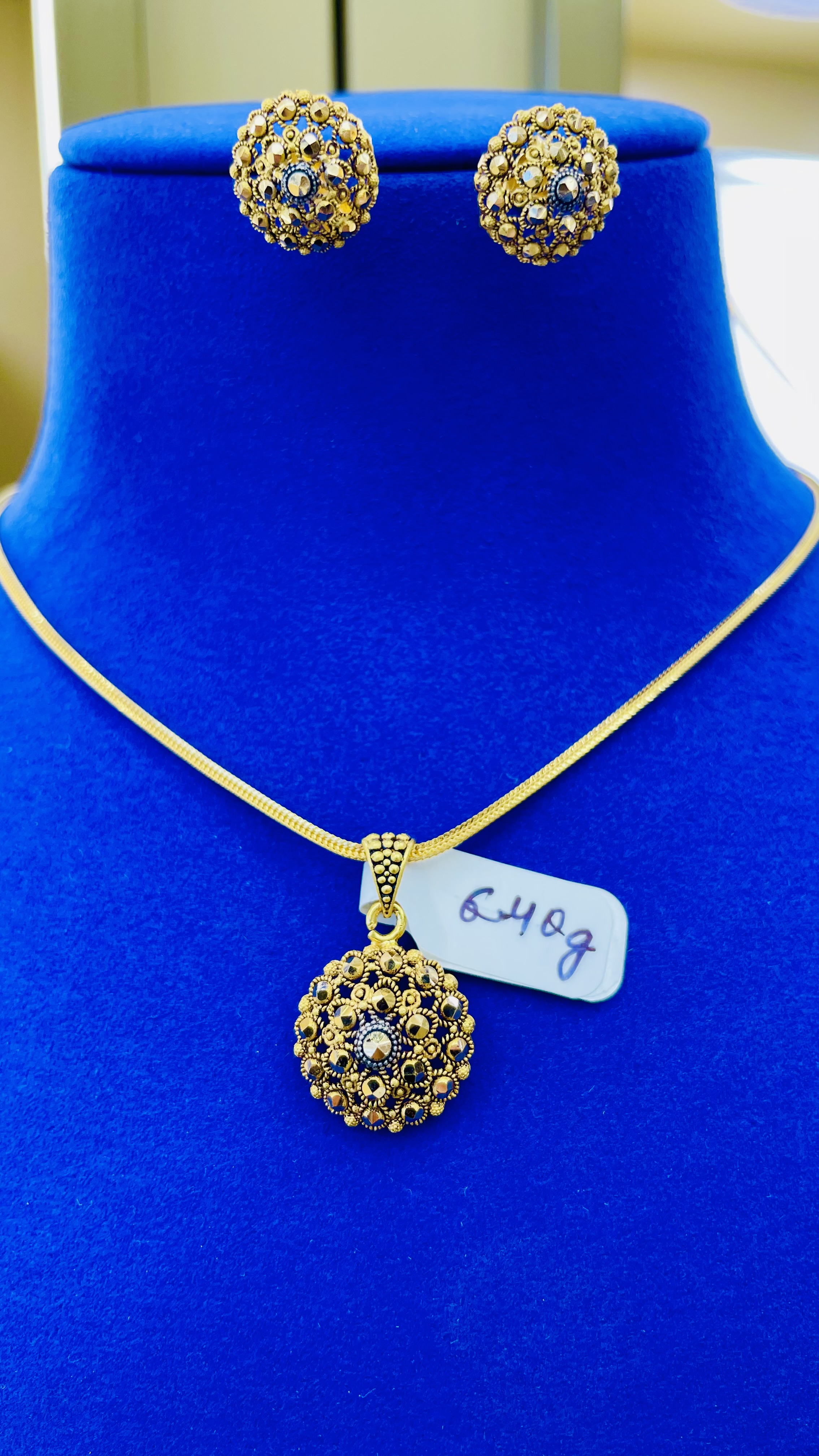 Women necklace 6.40 grams