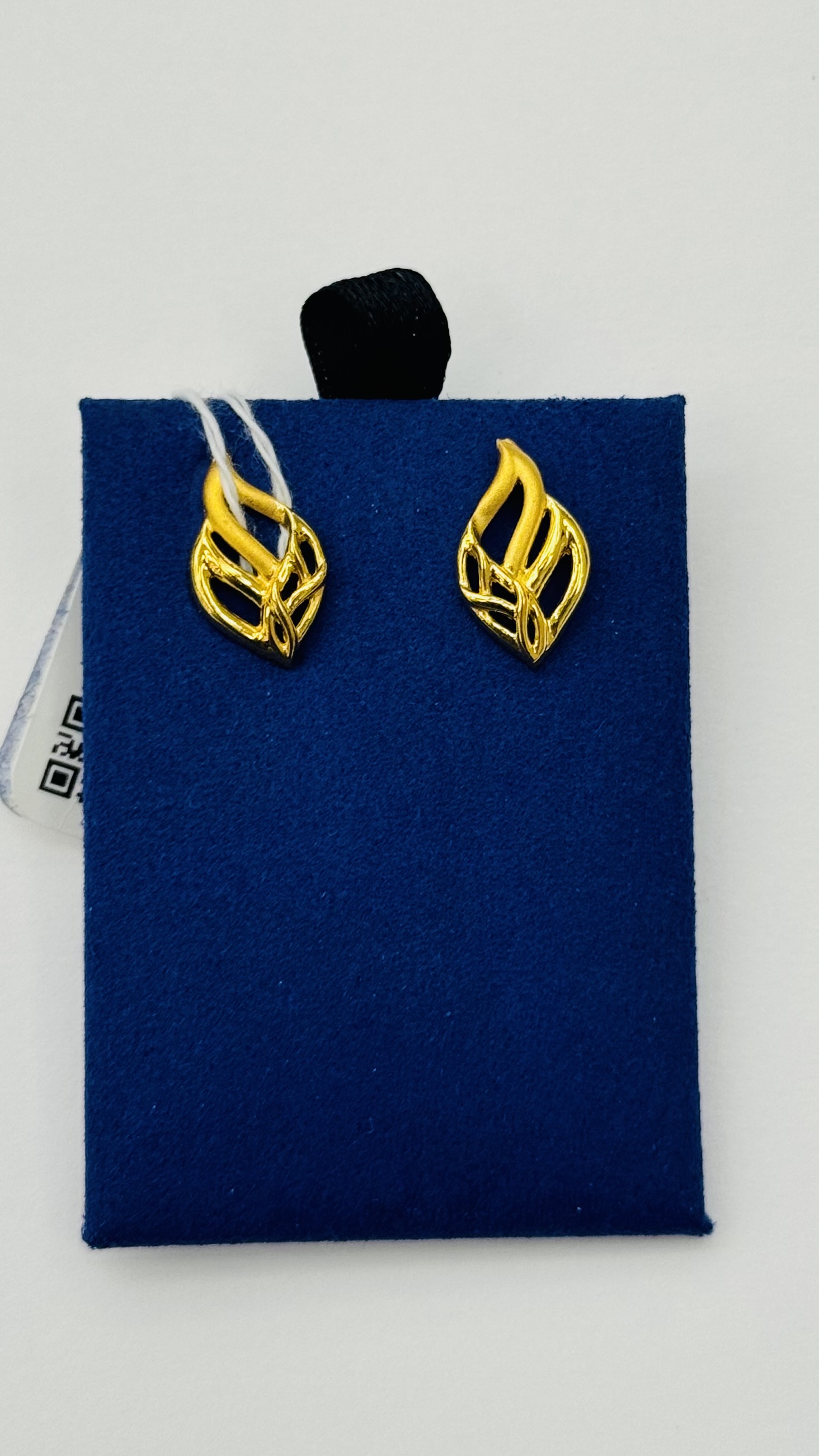 Women earrings 2.400