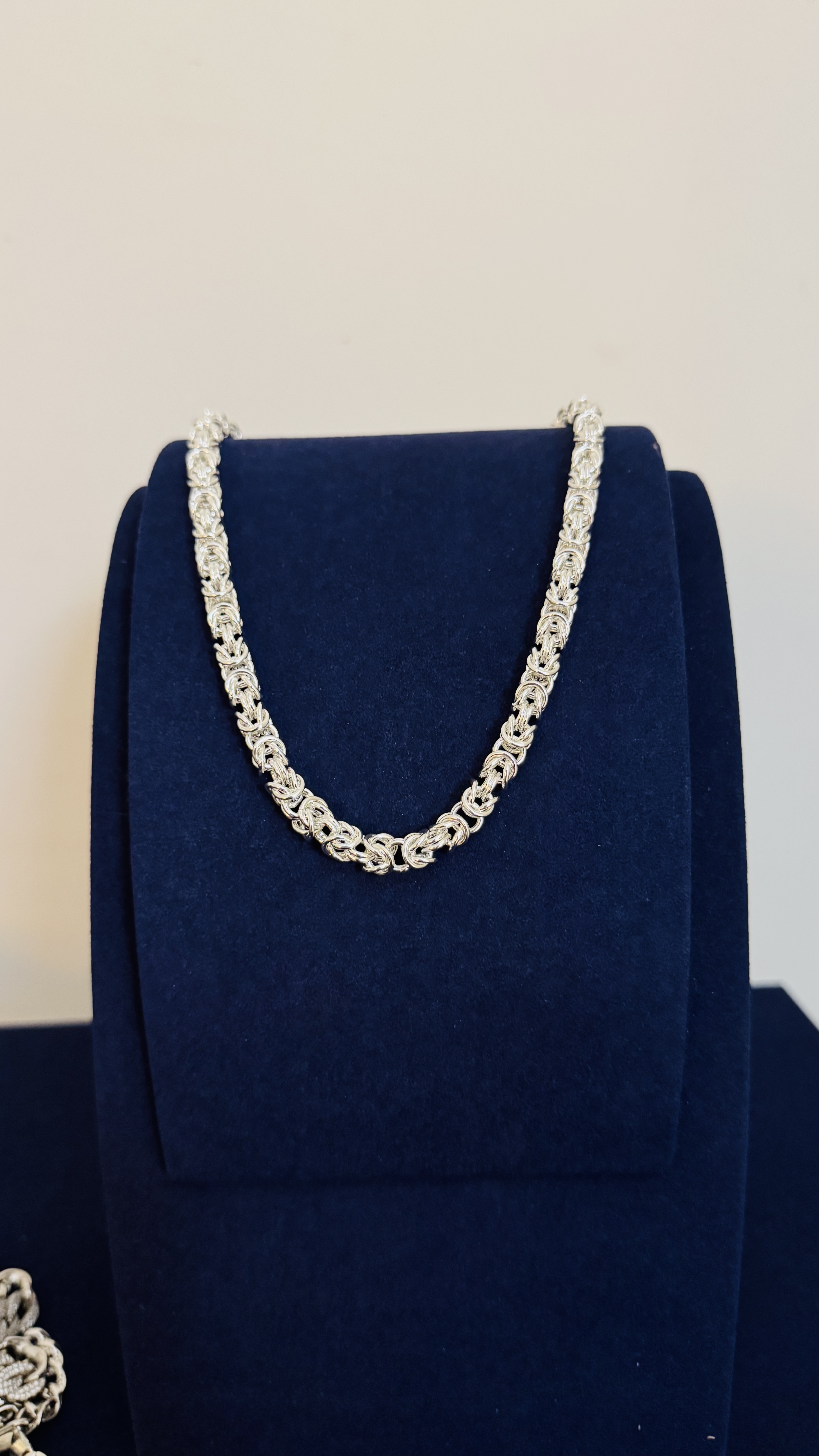 SILVER ANTIQUE CHAIN