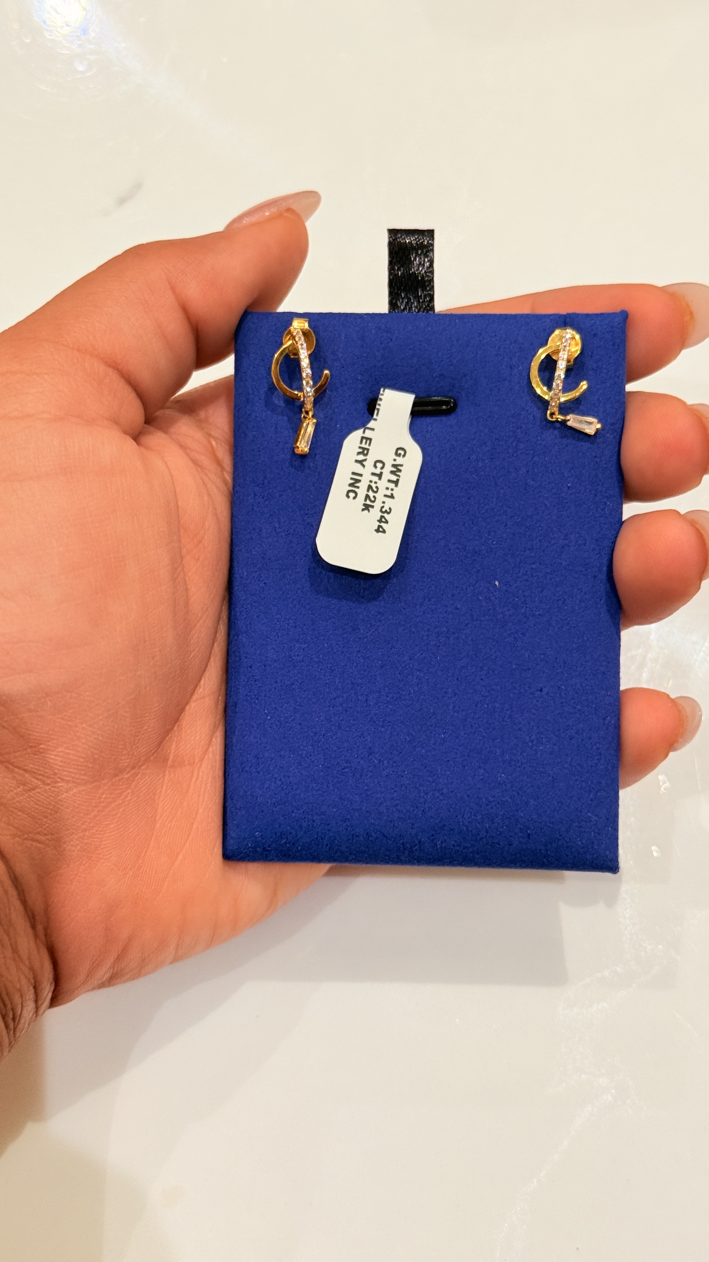 22k gold studs 1.344 g