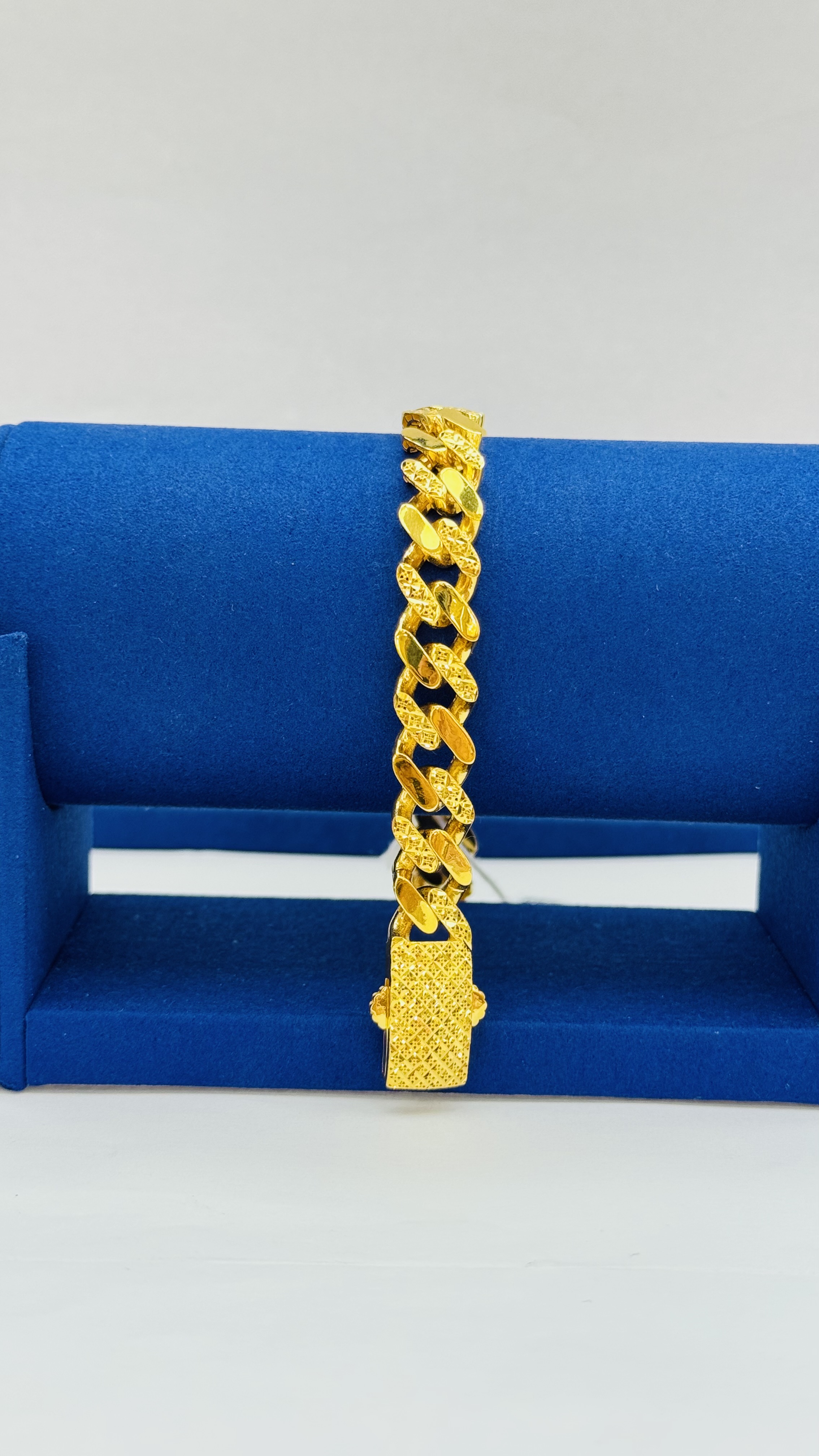 Men Bracelet 18.47g