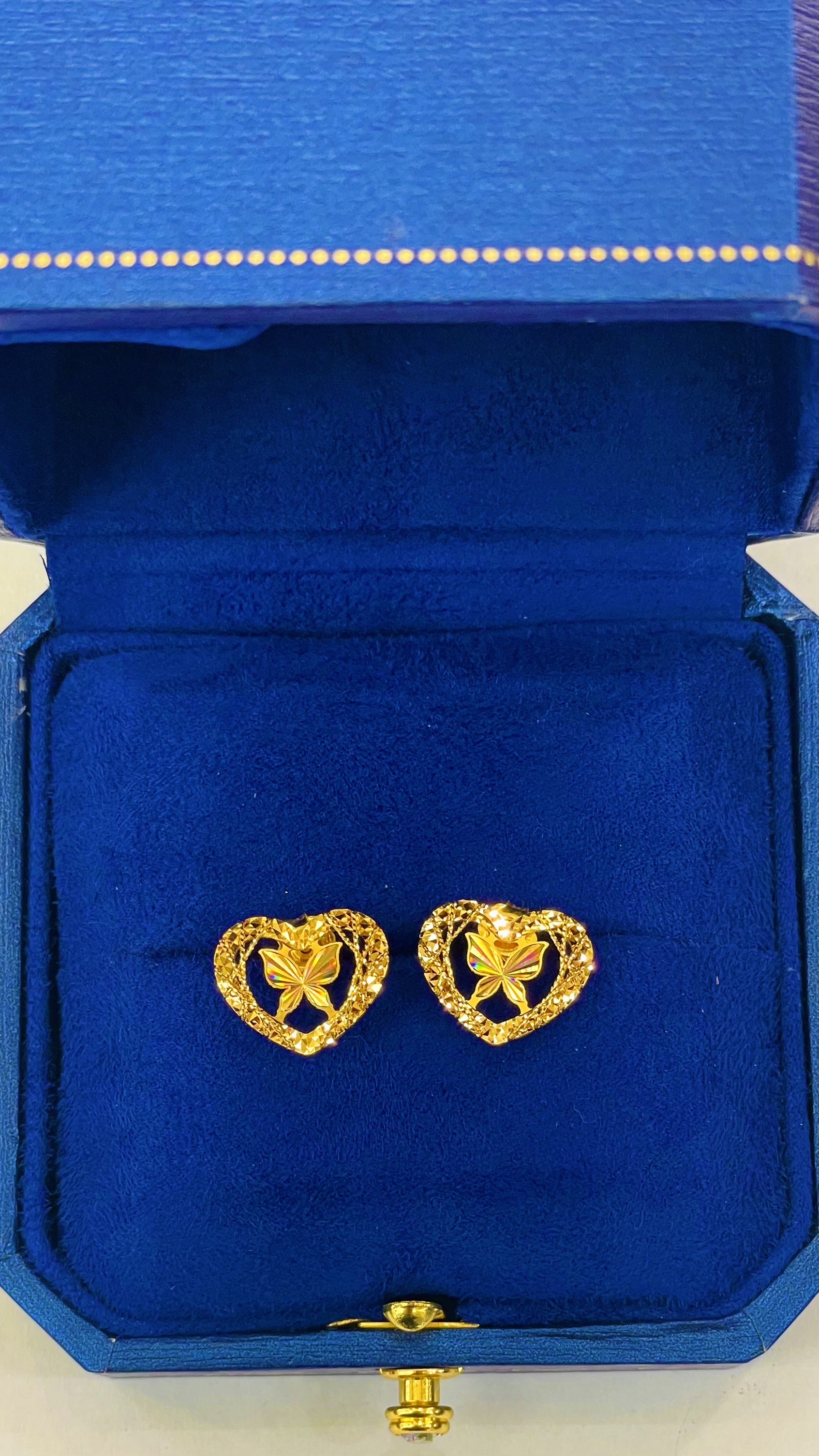 Women Studs 2.45g