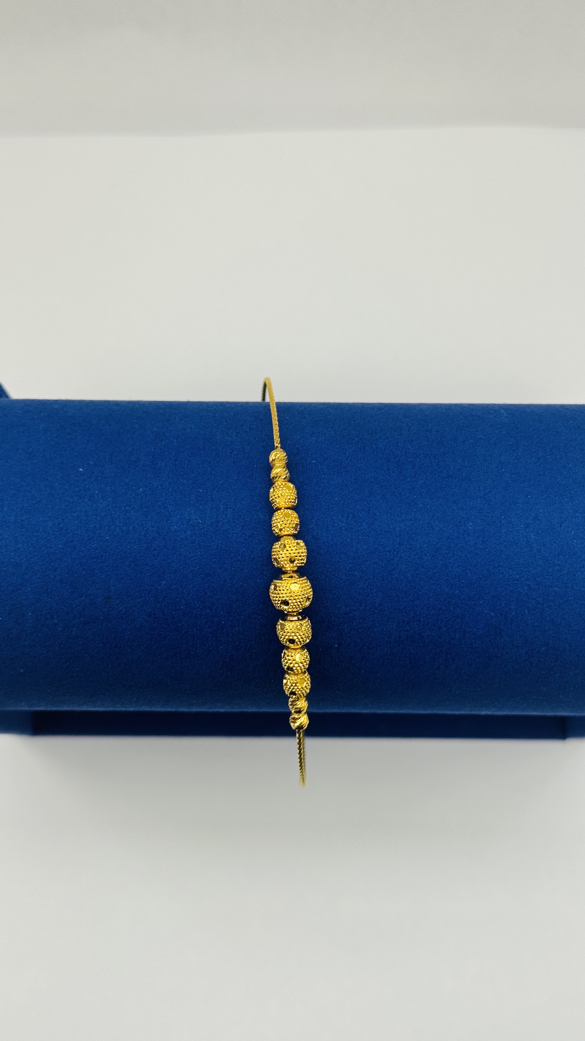 Women bracelet 5.65