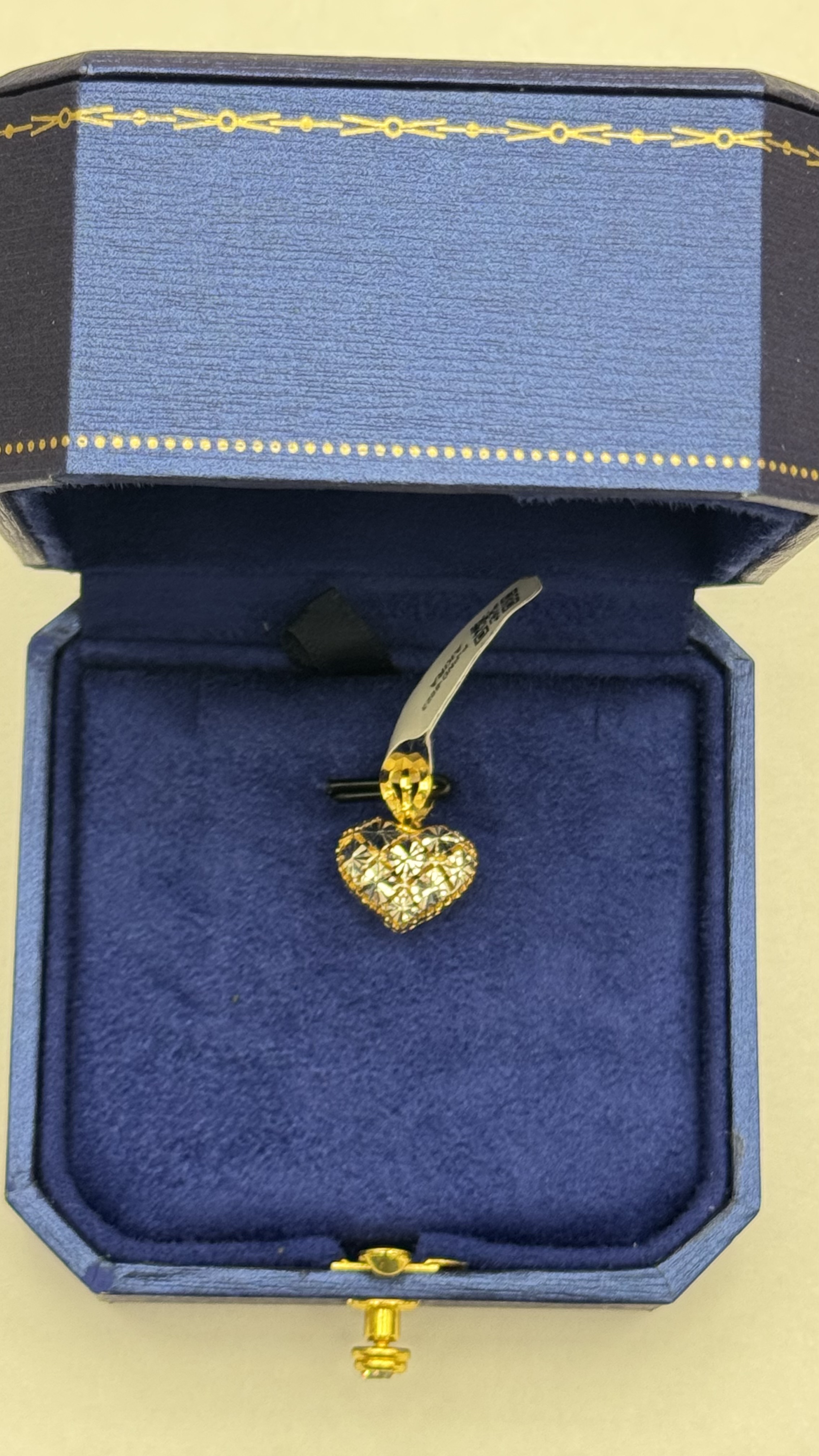 Women Pendant 1.60g
