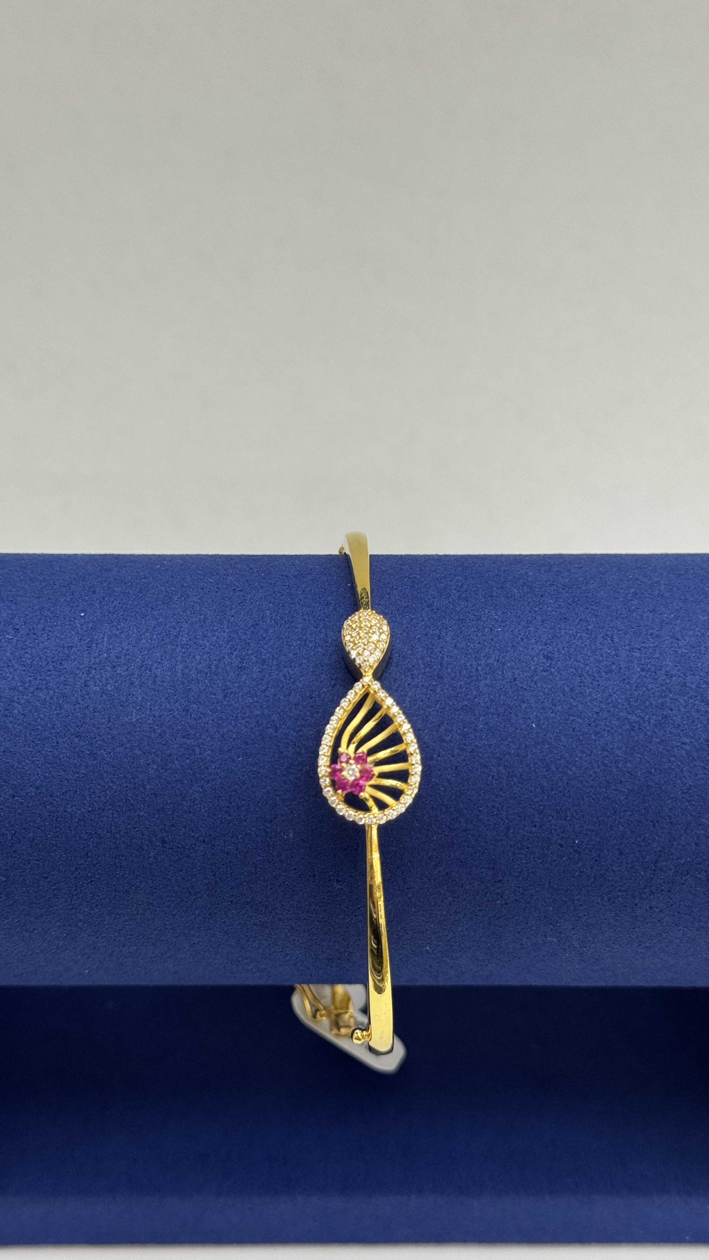 Women bracelet 11.34g