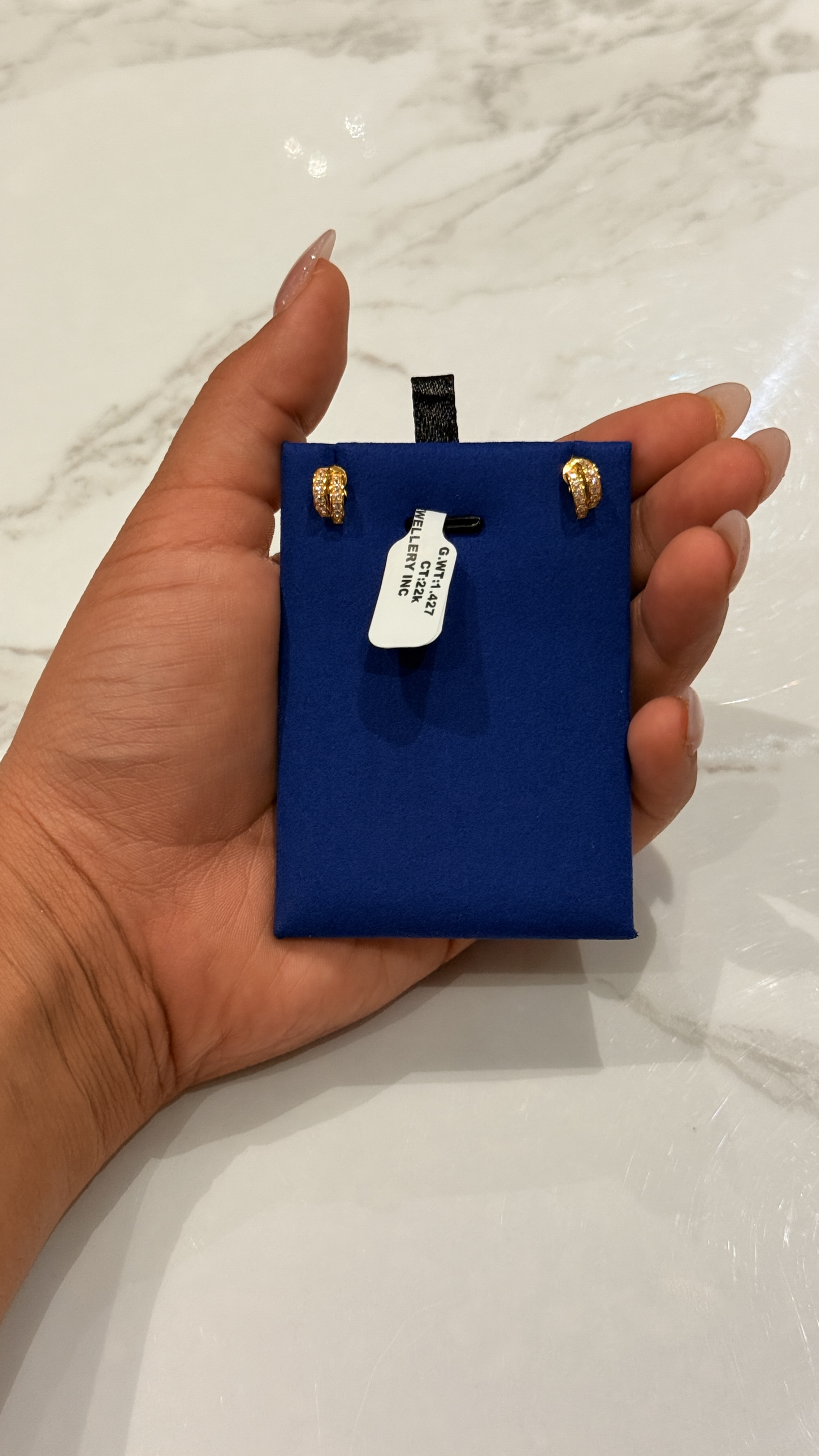22k gold studs 1.427