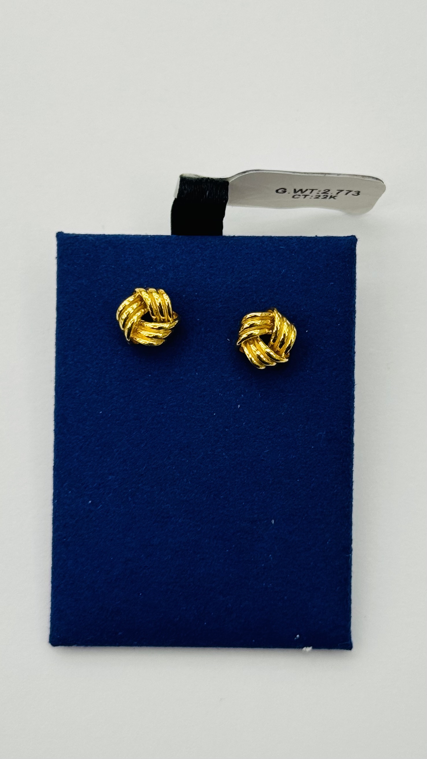 Women earrings 2.77