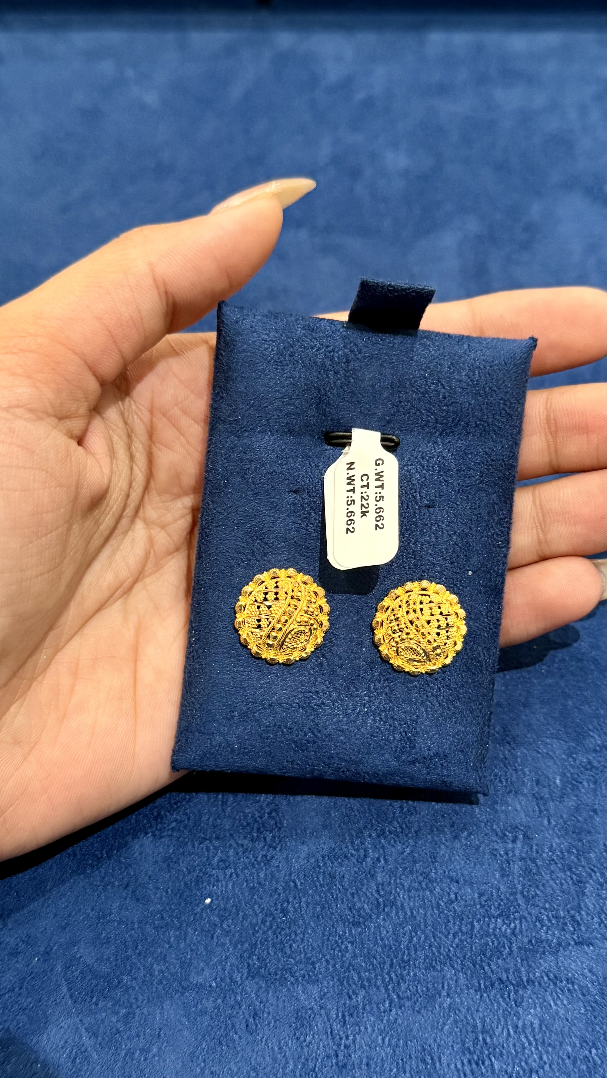 WOMEN PURE GOLD TRADITIONAL EARRINGS