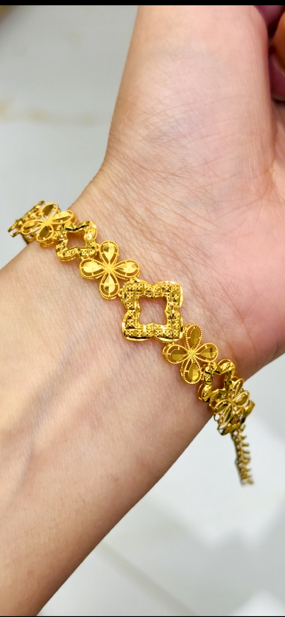 Women bracelet 5.55