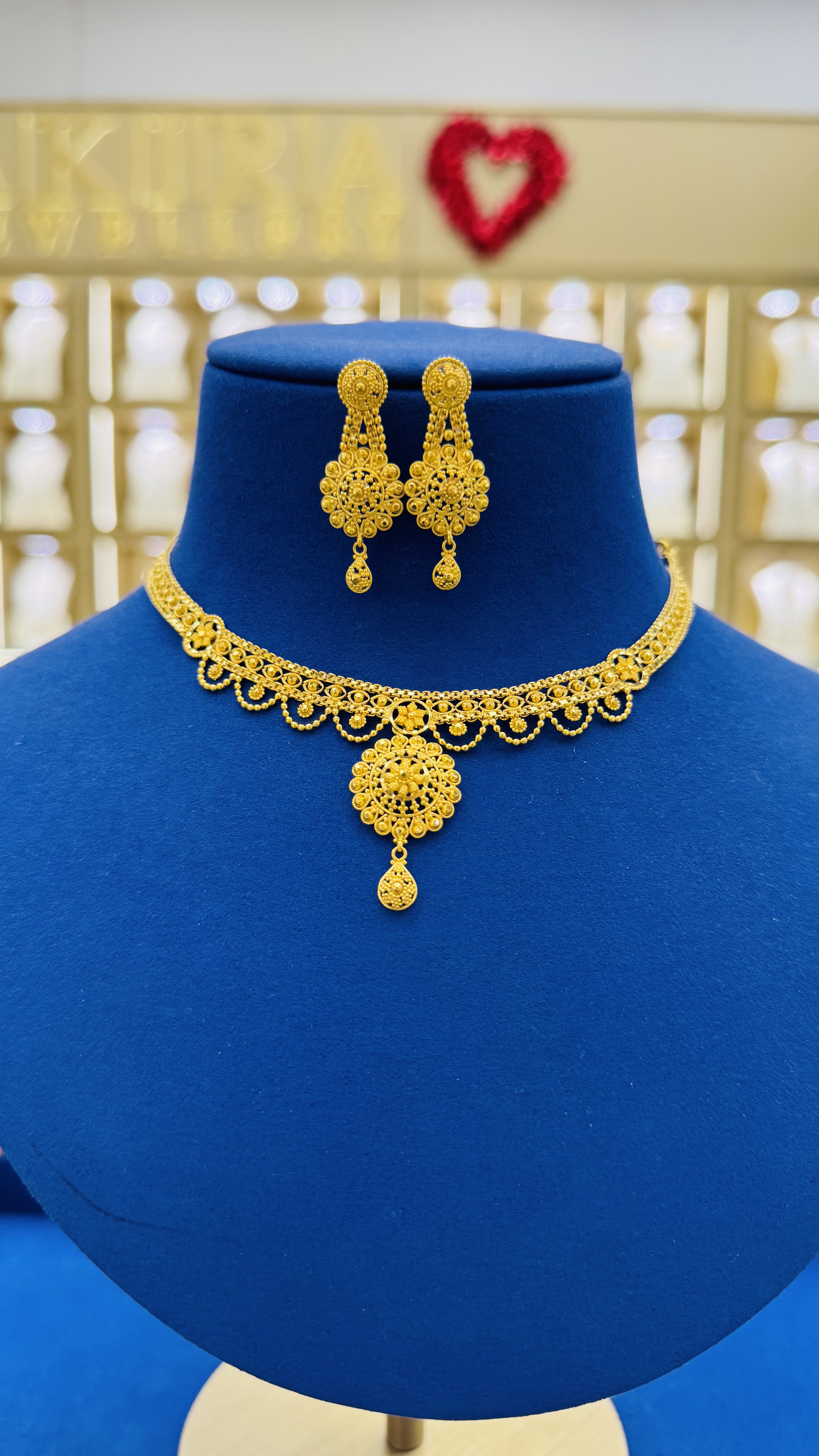 Women necklace  21.69