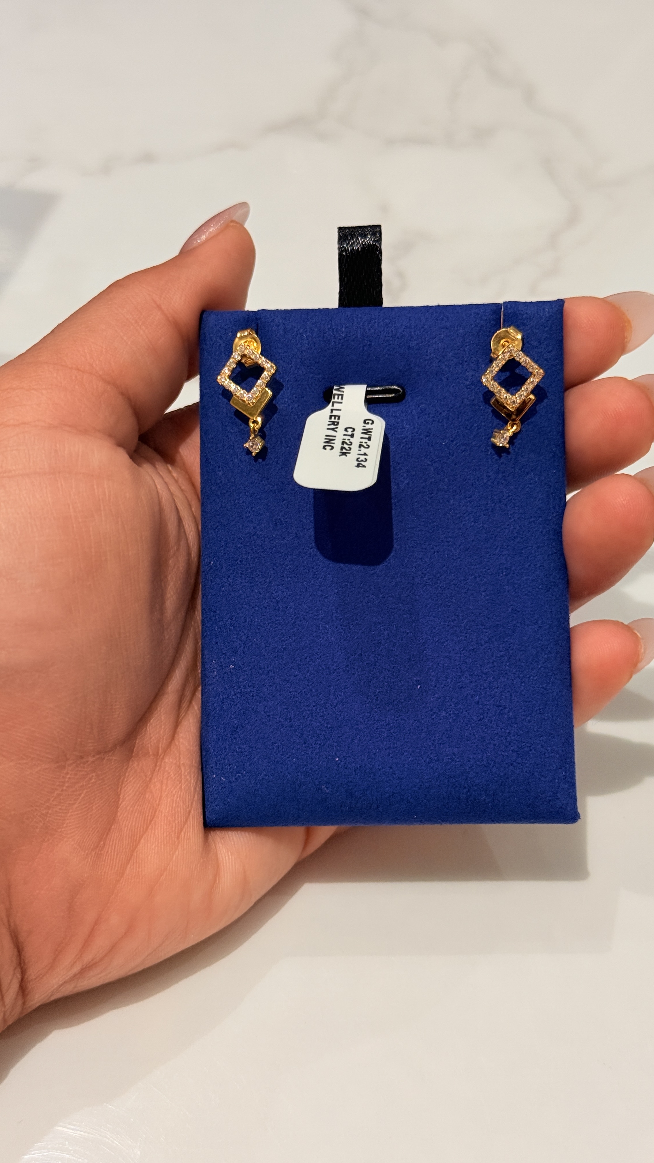 22k gold studs 2.134