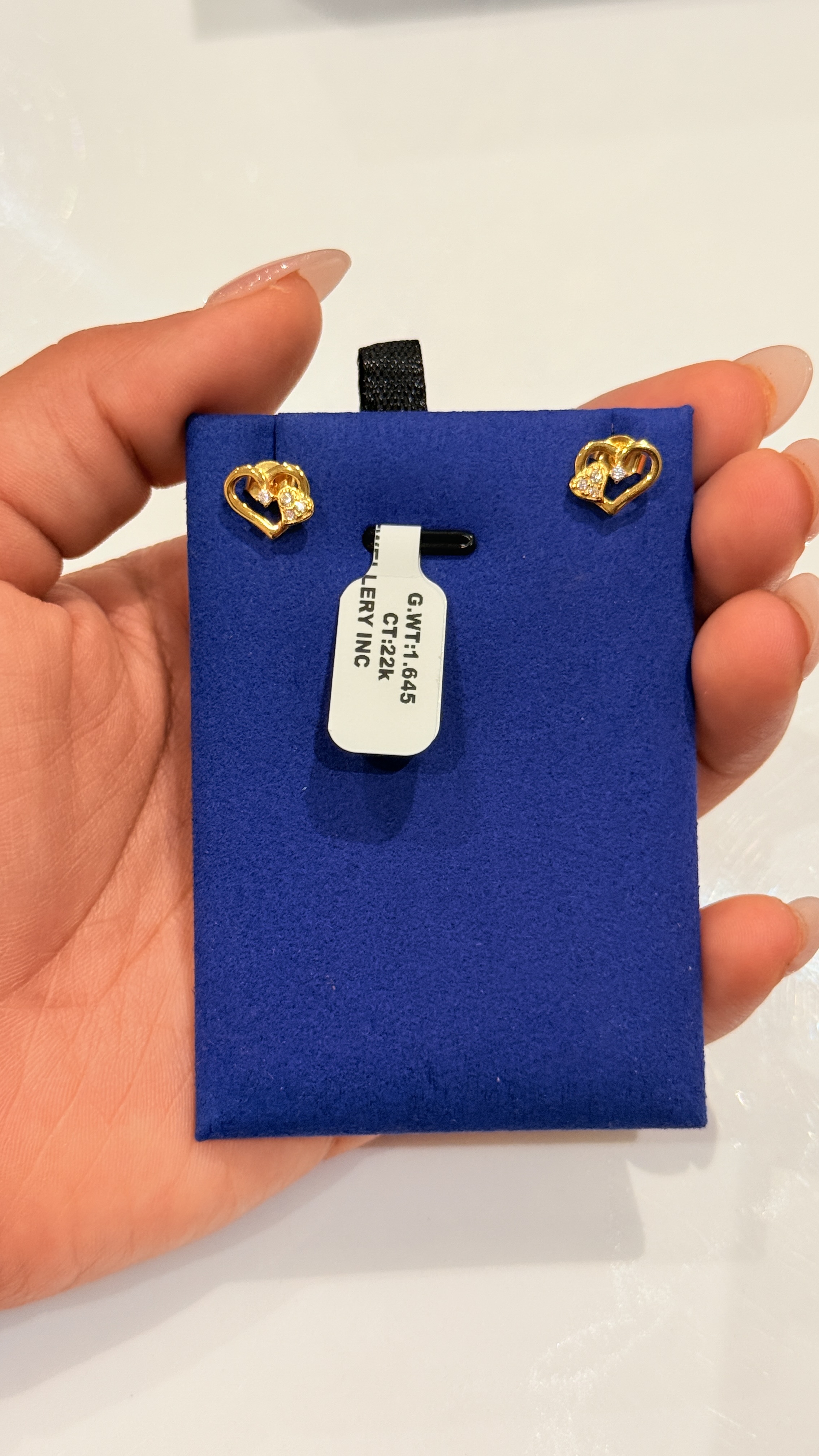 22k gold studs 1.645 g