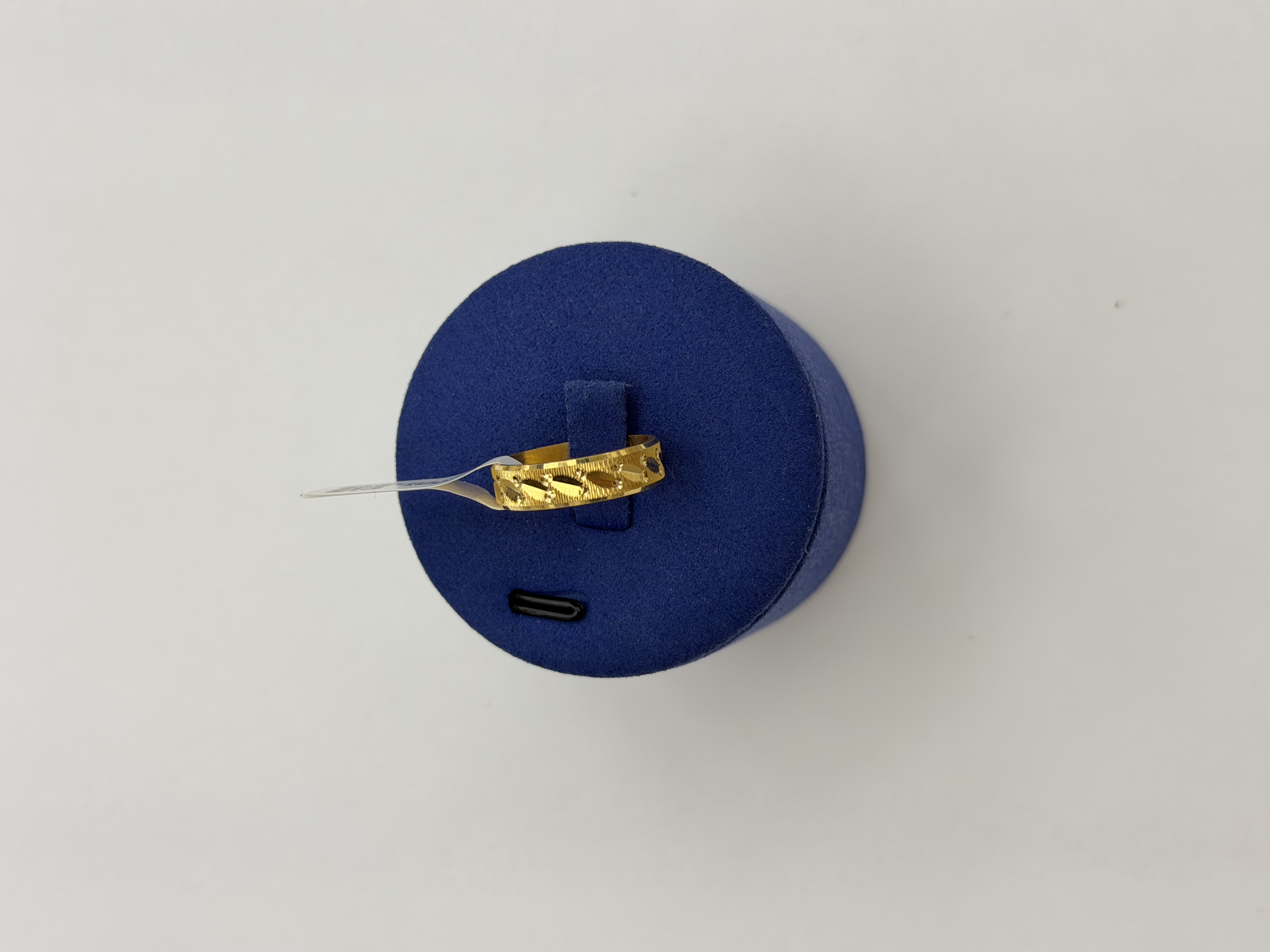 https://www.akirajewellery.com/product/Band%20%204.997