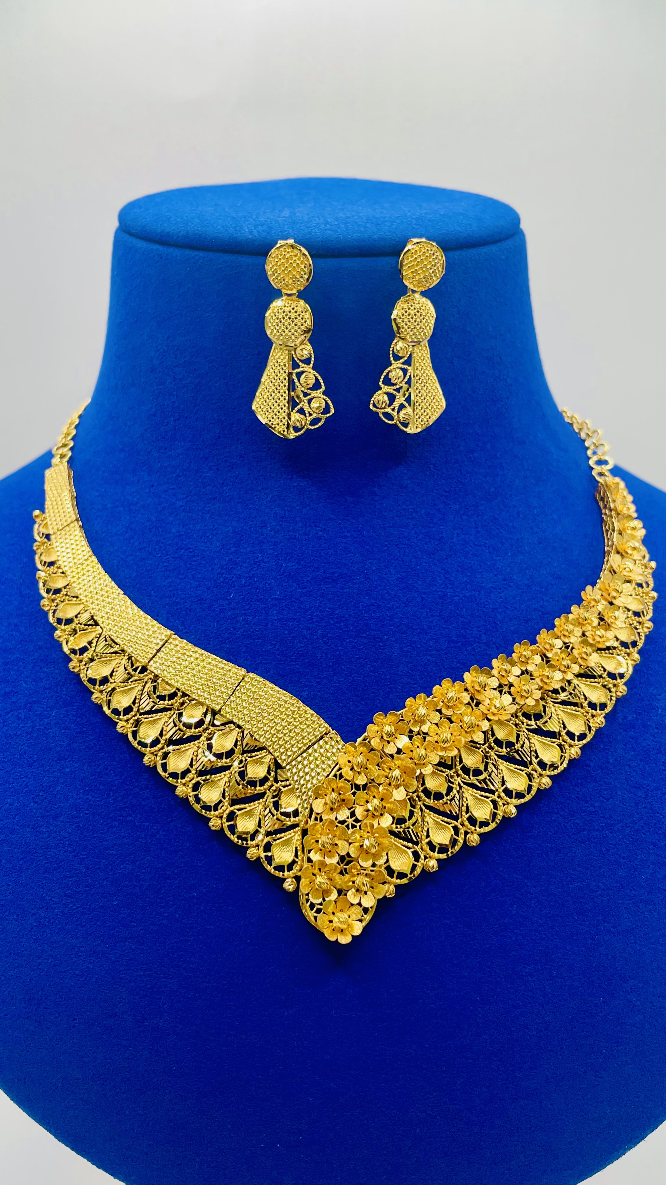 Women necklace 34.95