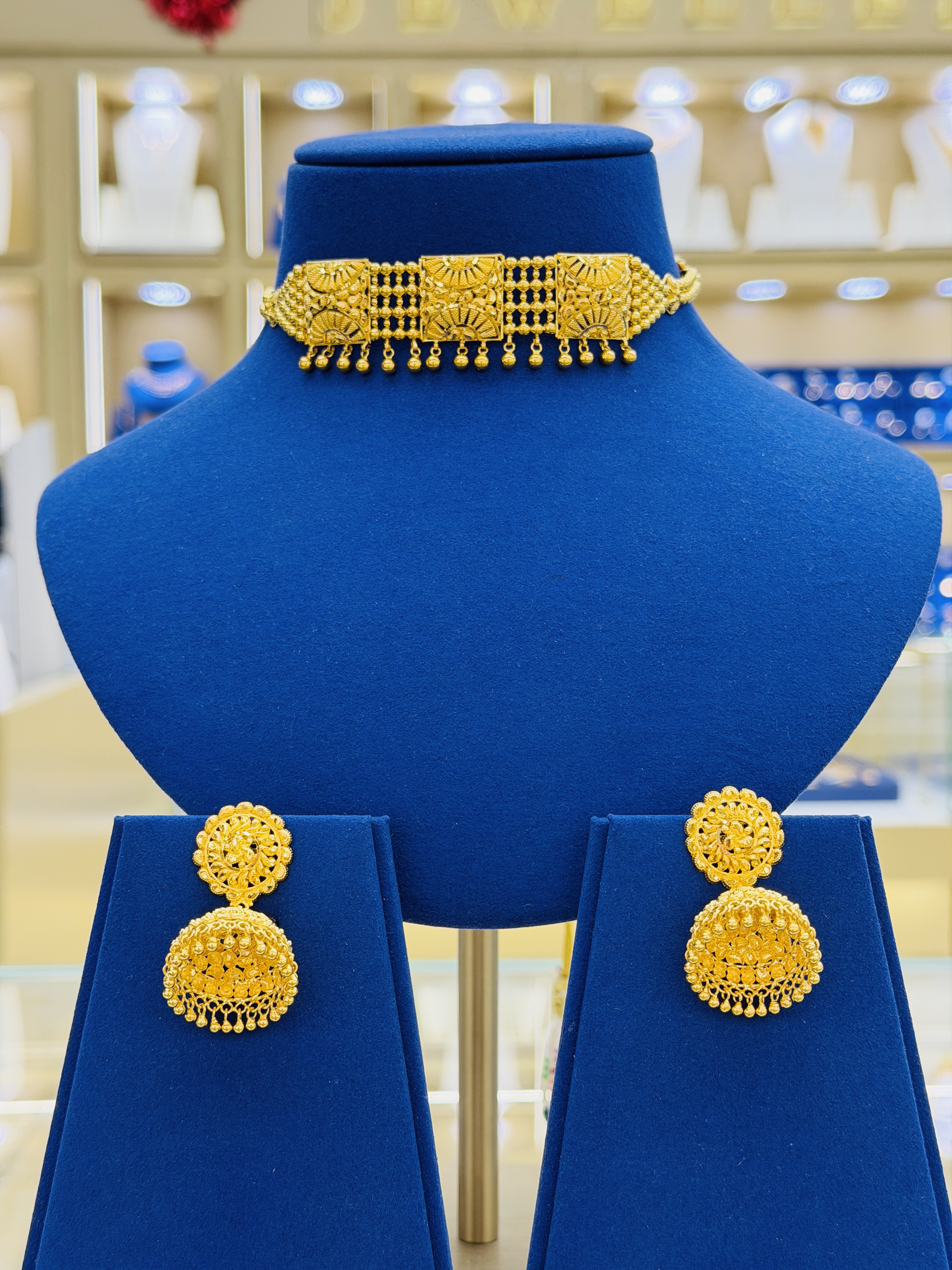 Women Necklace 33.91g