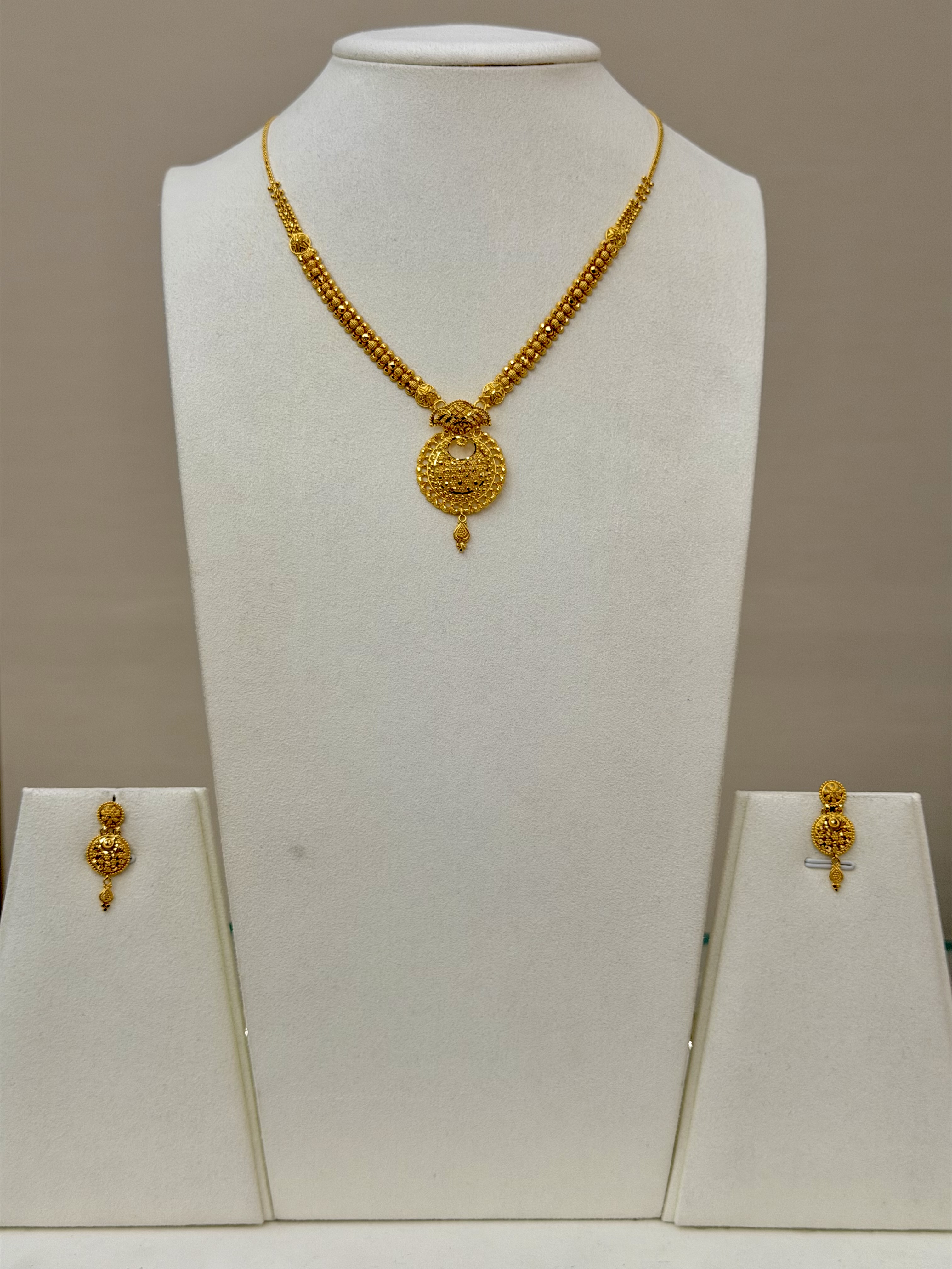 Women necklace 19.671