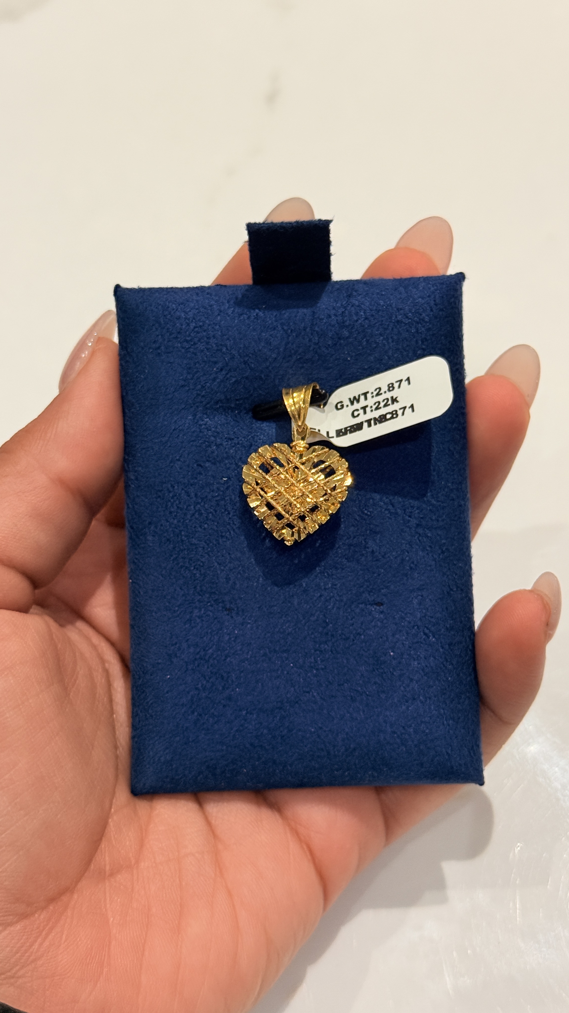 22k gold pendant 2.871 h