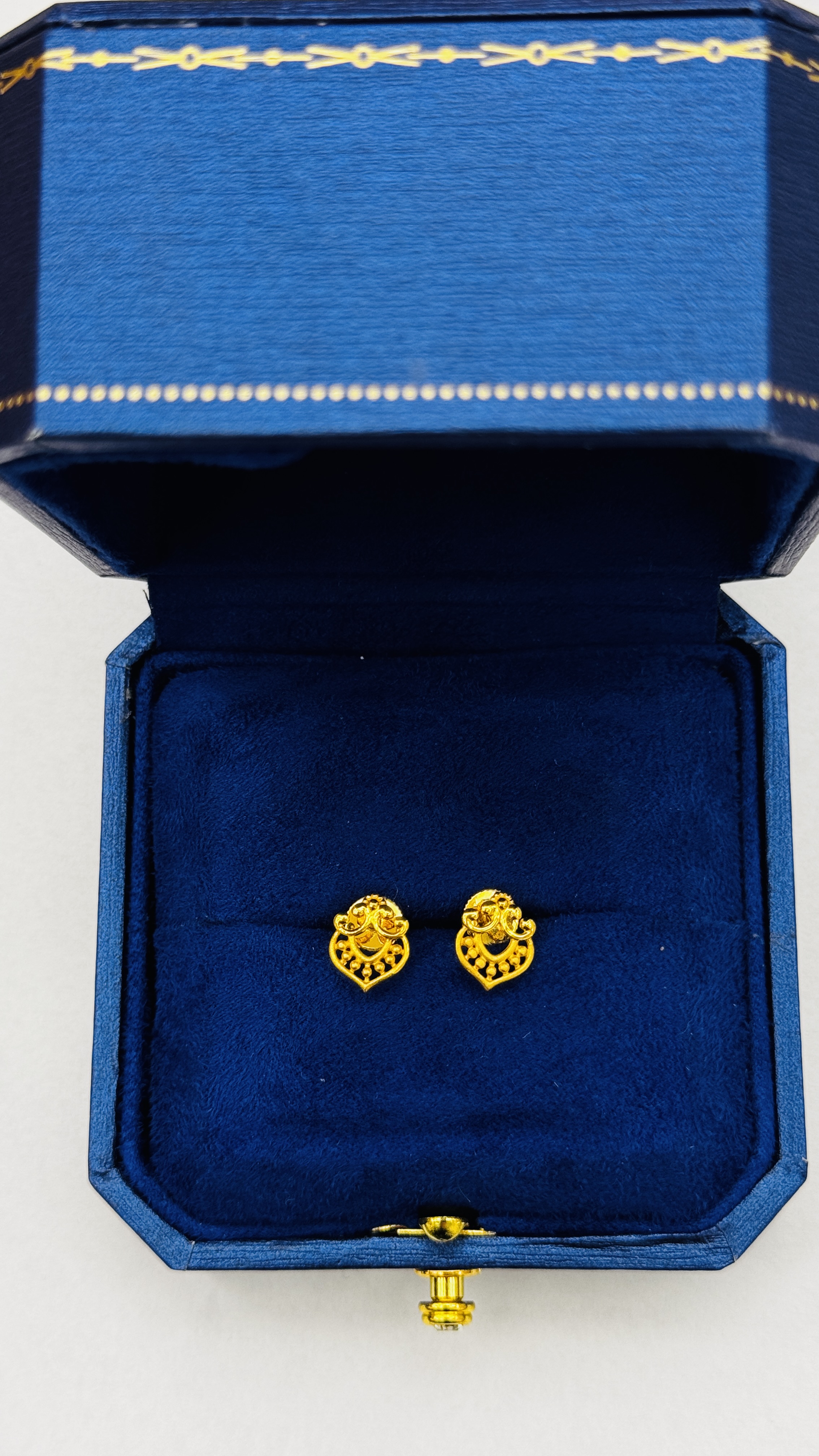 Women Studs 2.17