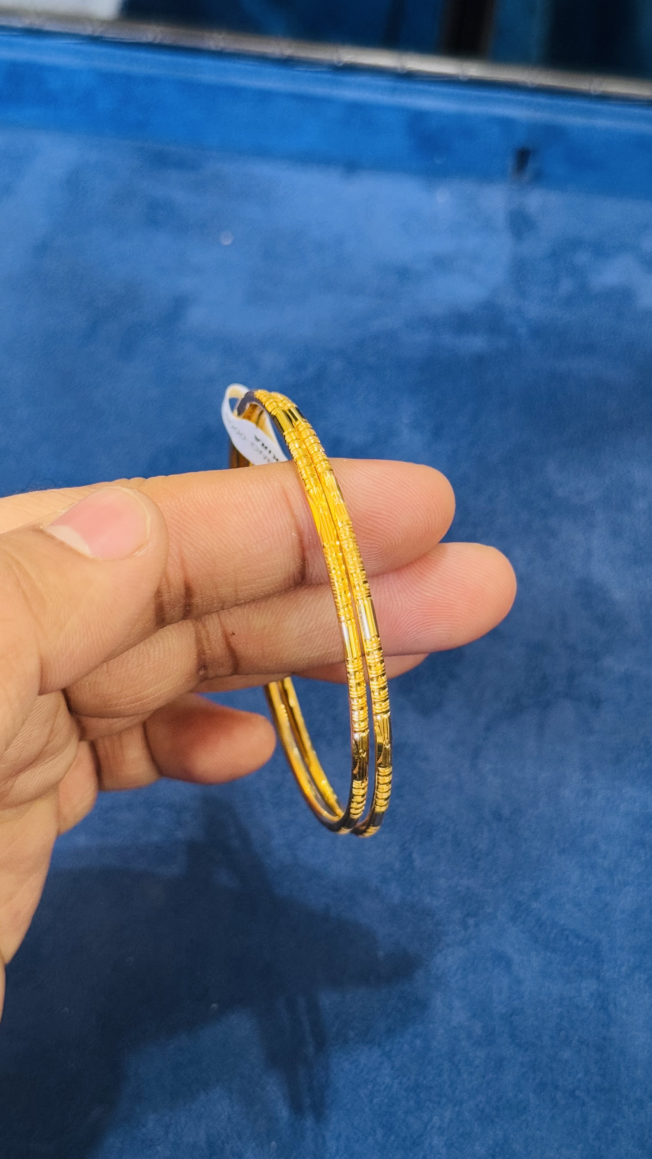 WOMENS GOLD BANGLES