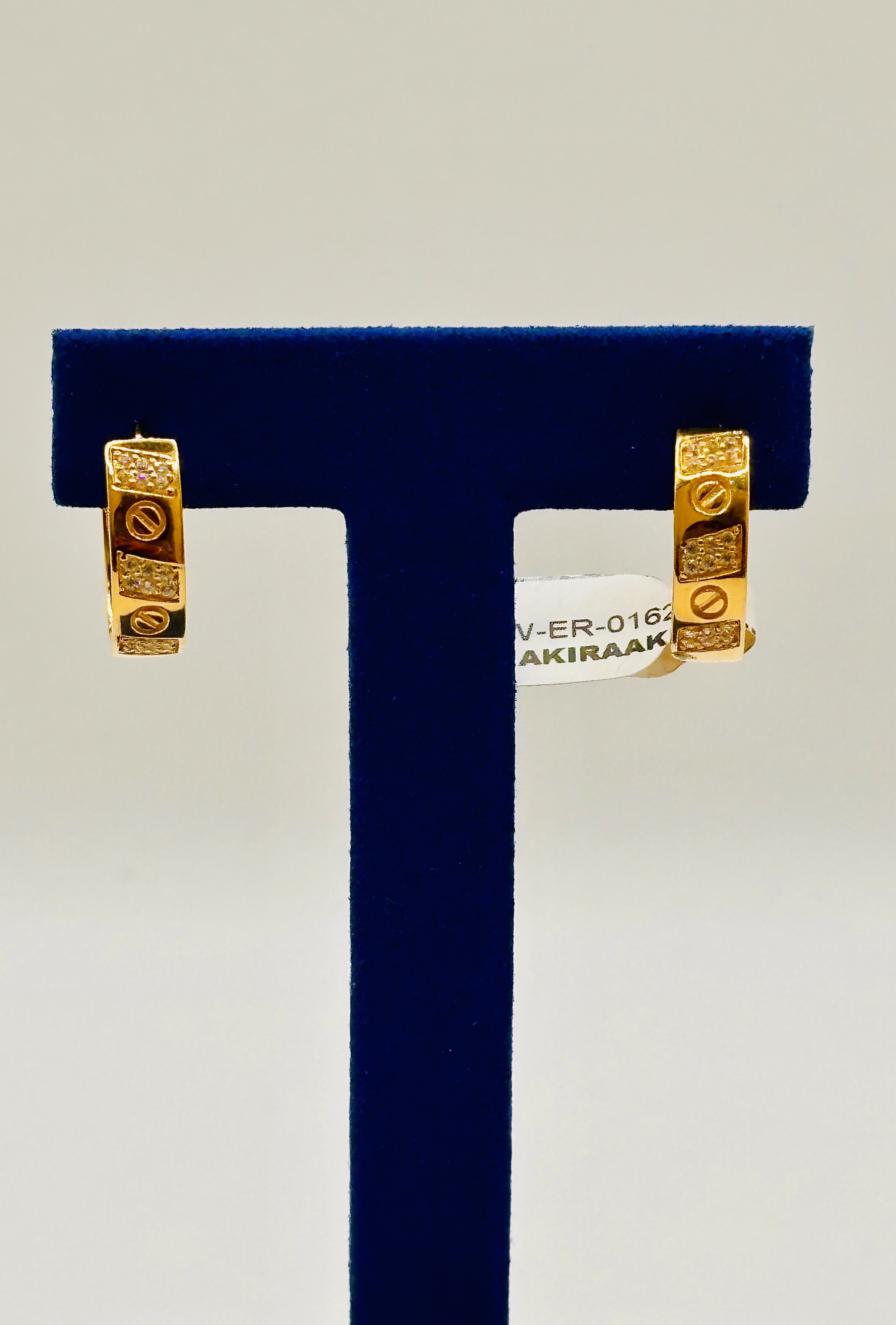 Women earrings 7.89 g