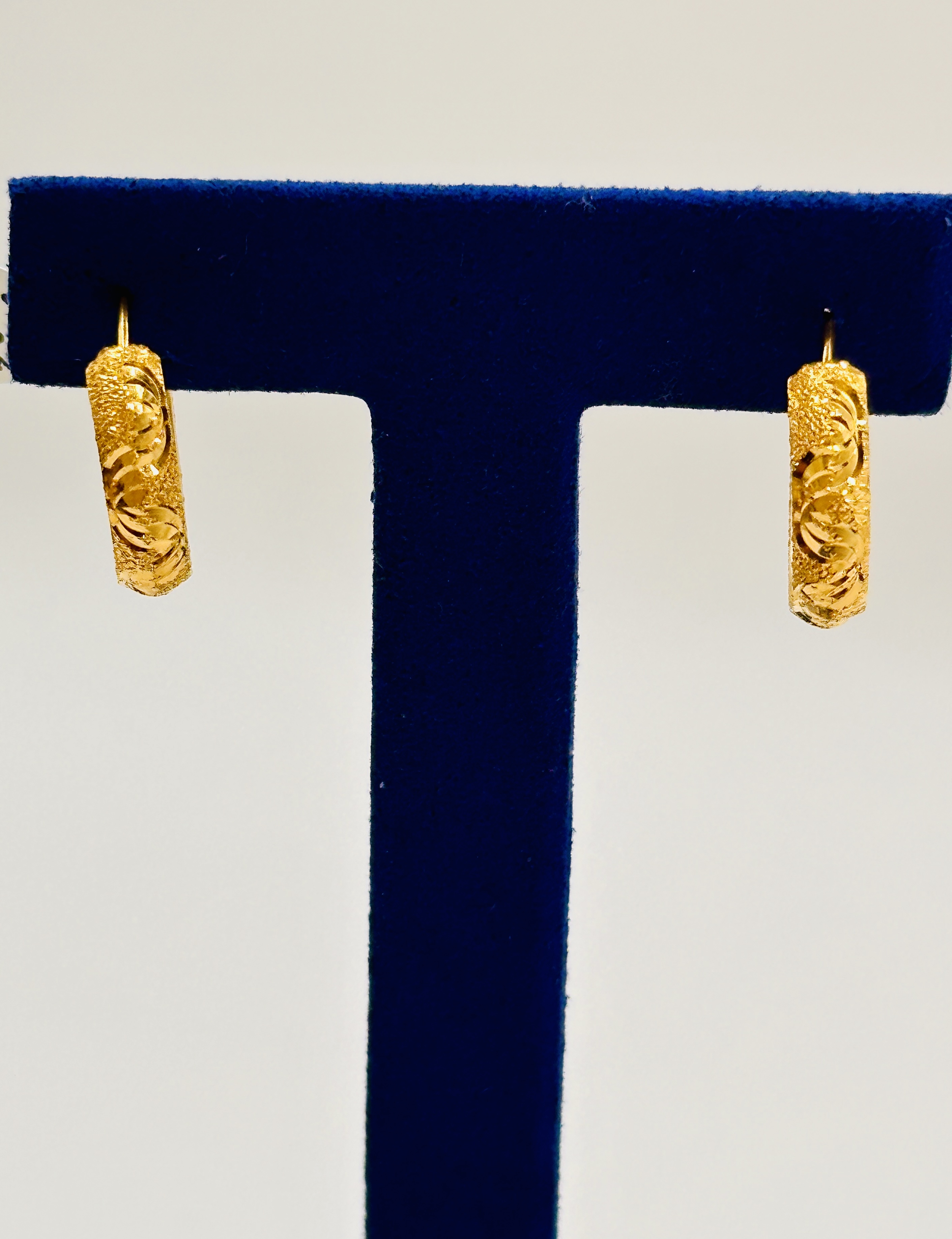 Women earrings 2.39 g
