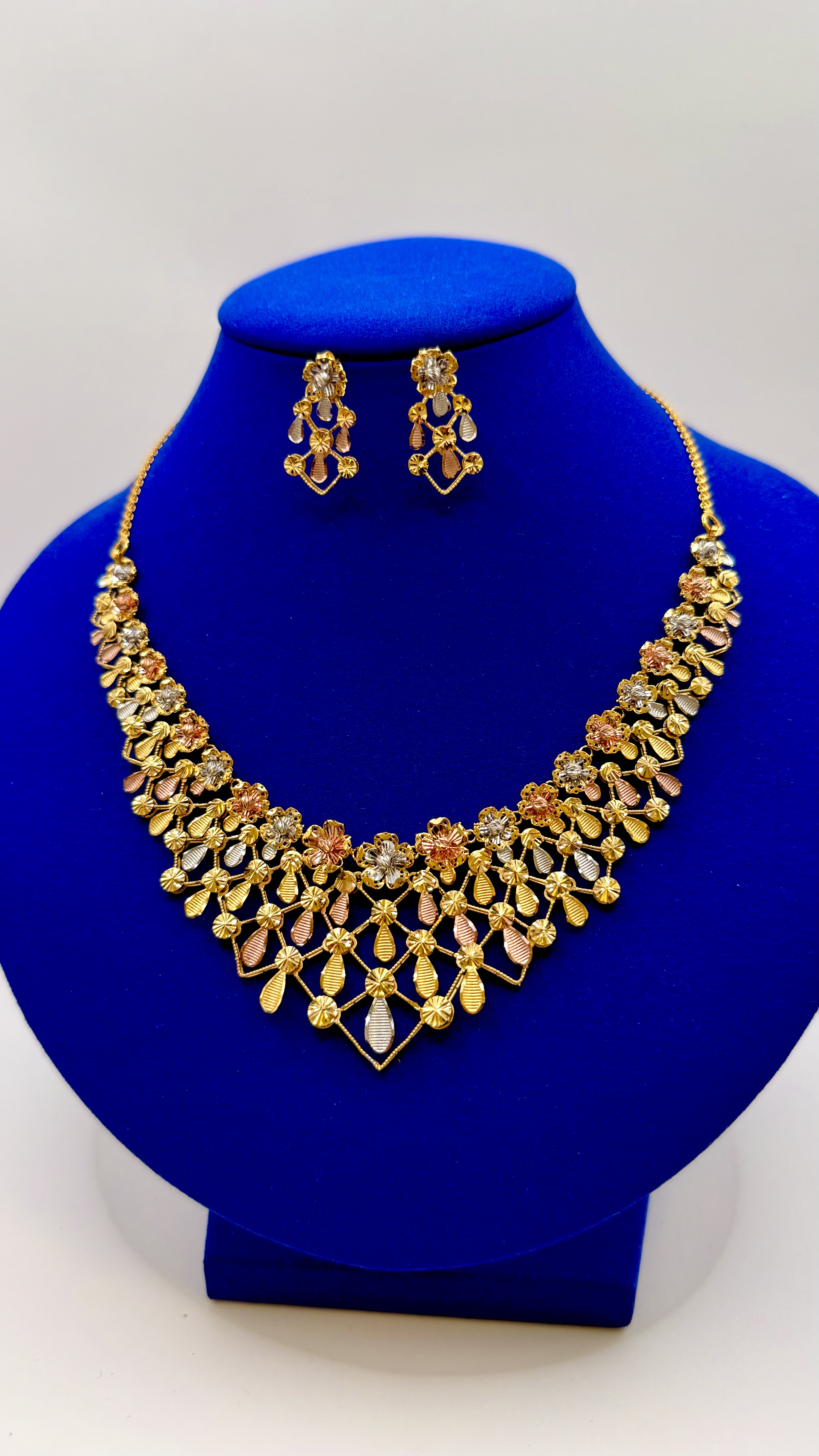 Women necklace 31.86