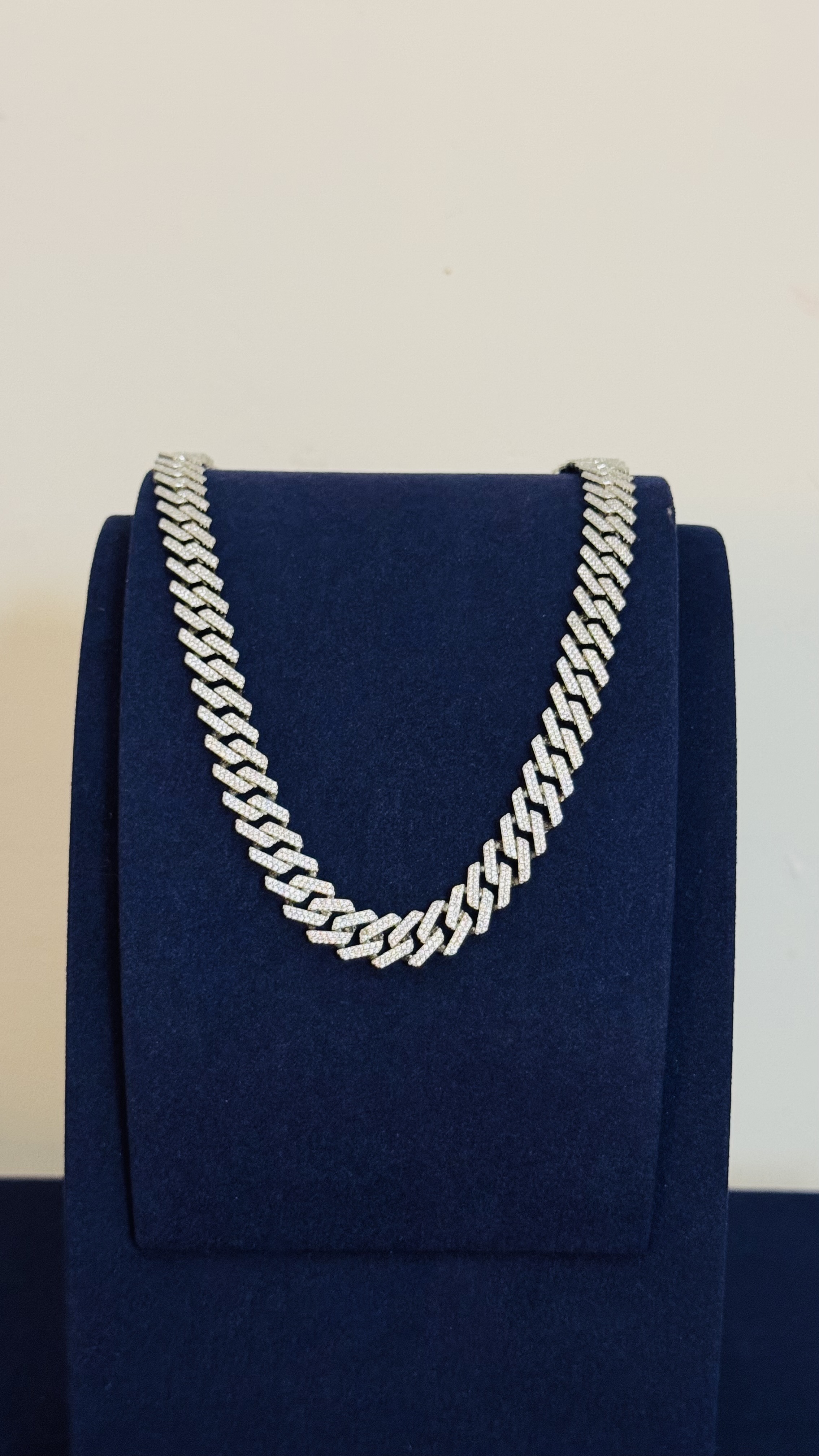 THICK ICE OUT SILVER CHAIN