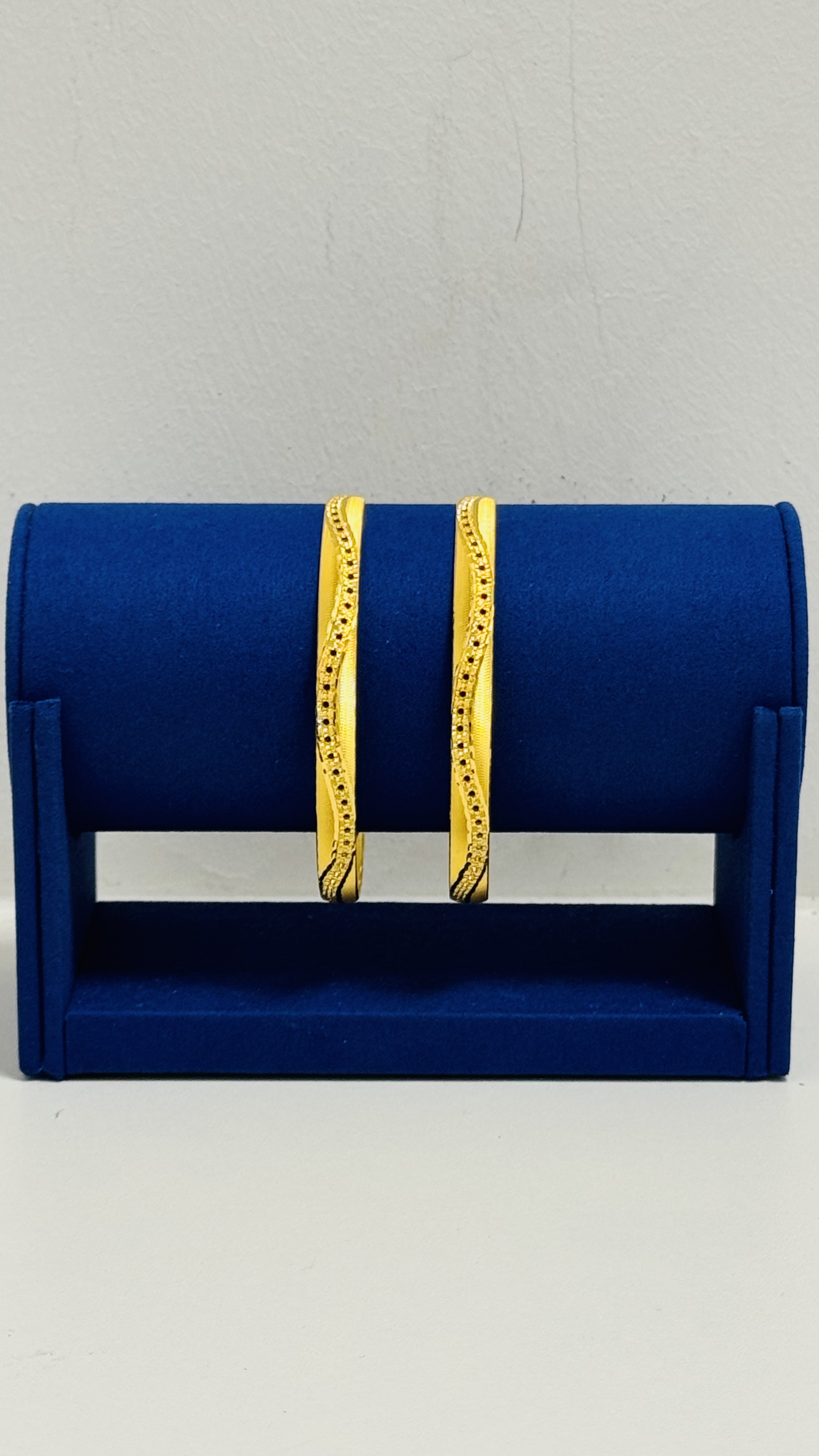 Women bangles 22.37g