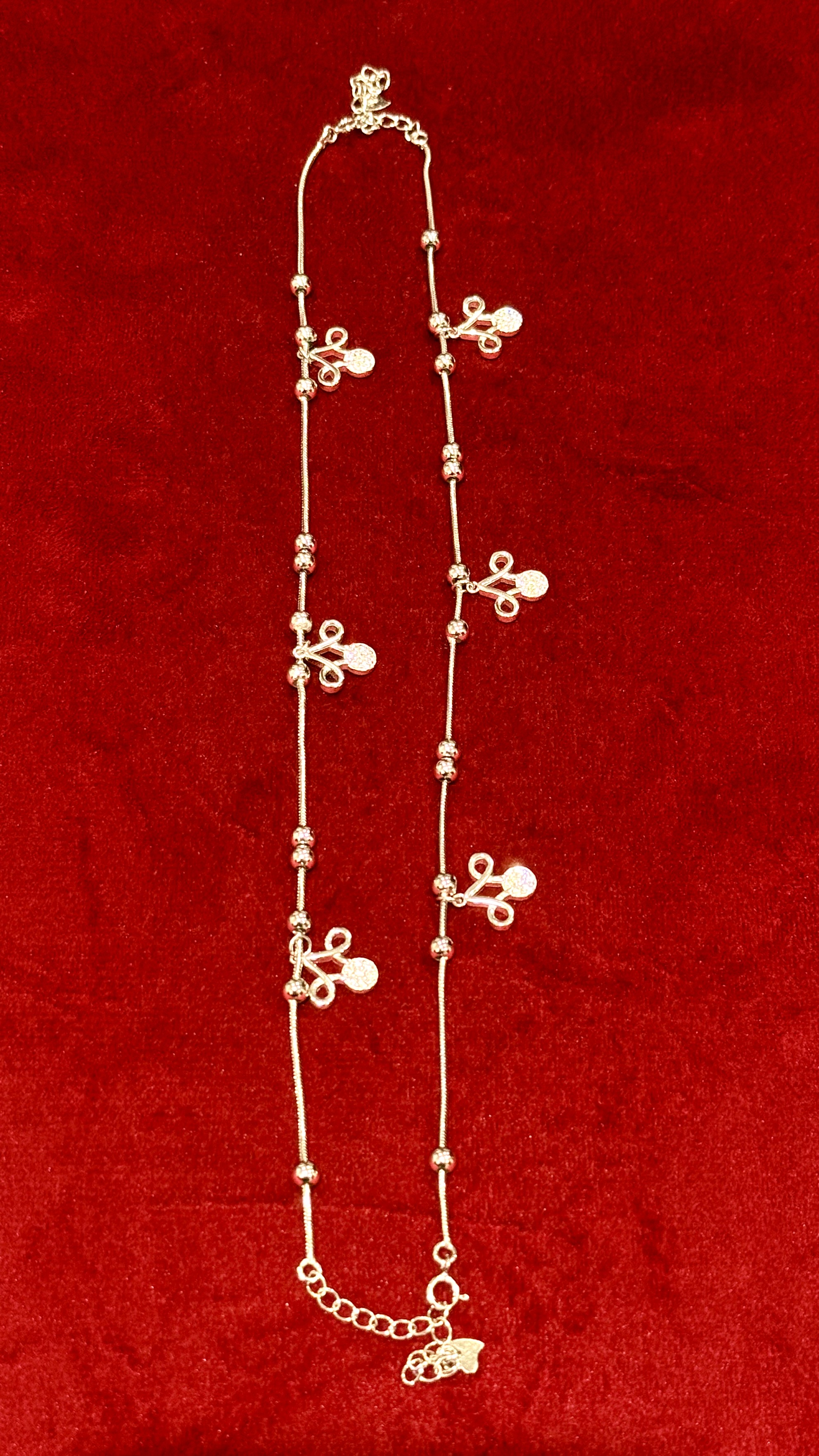 https://www.akirajewellery.com/product/Women%20anklets%2013.19