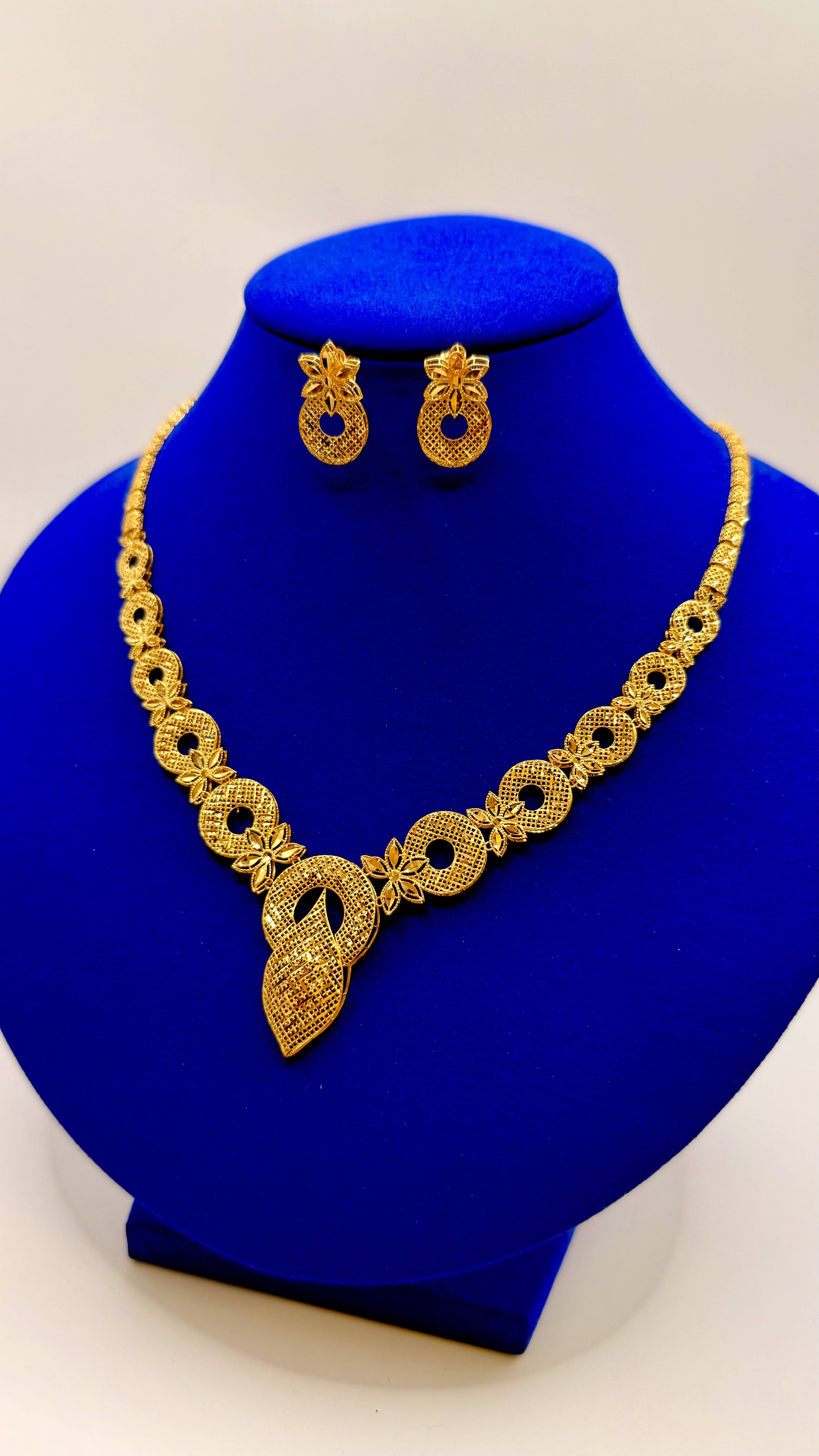 Women necklace 16.12