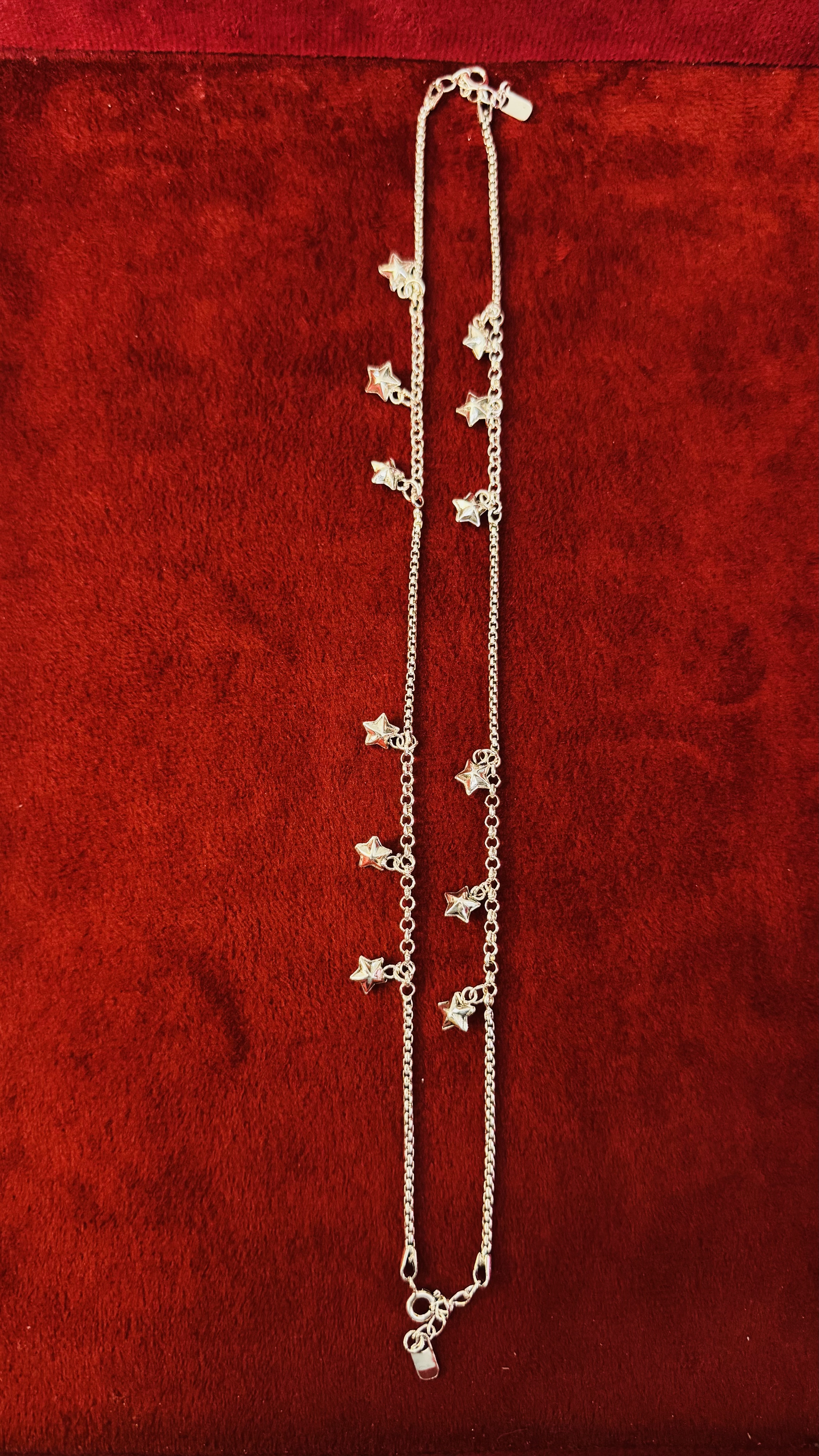 https://www.akirajewellery.com/product/TRIPLE%20STAR%20ANKLETS