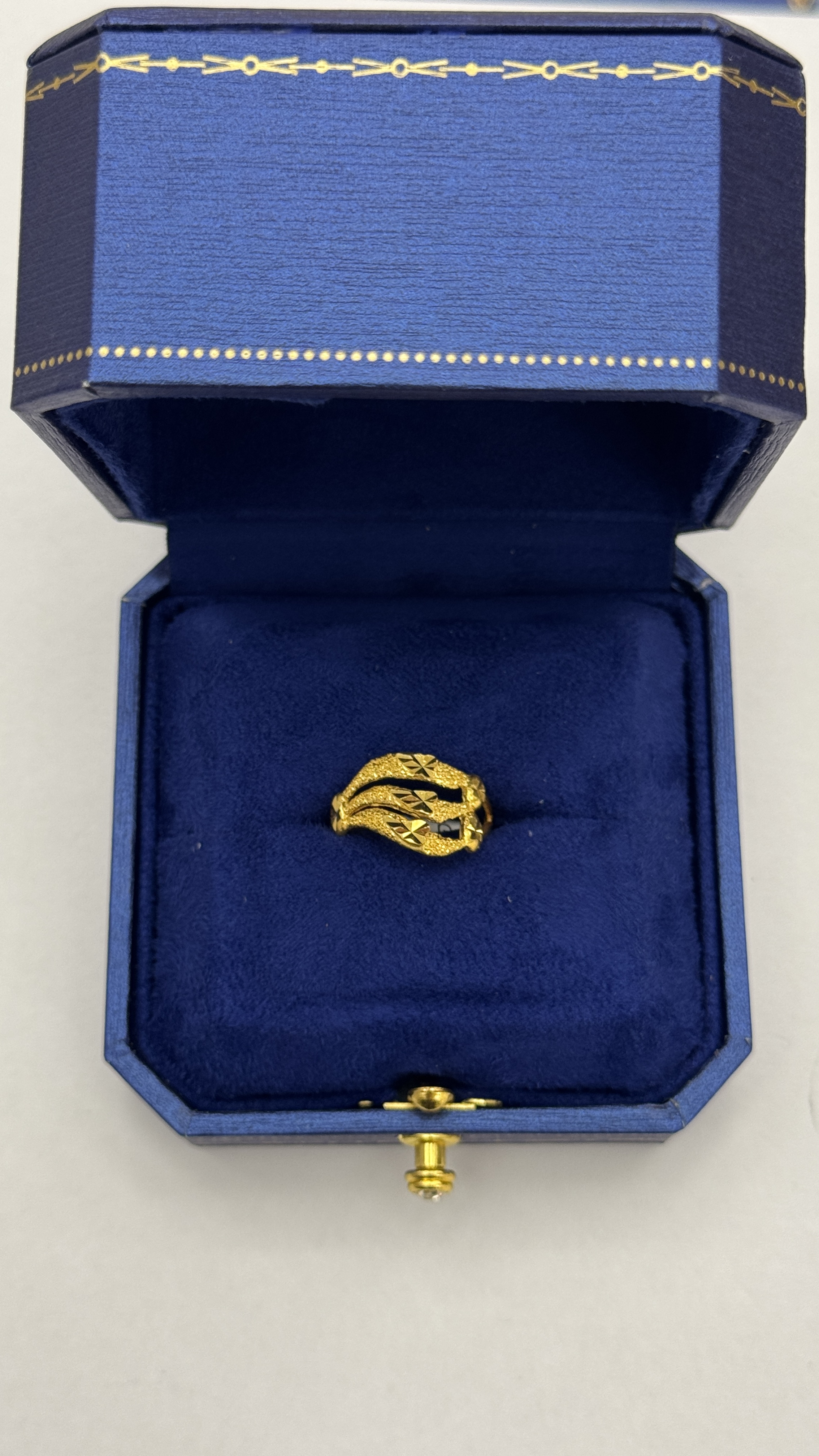 Women Ring 2.63g