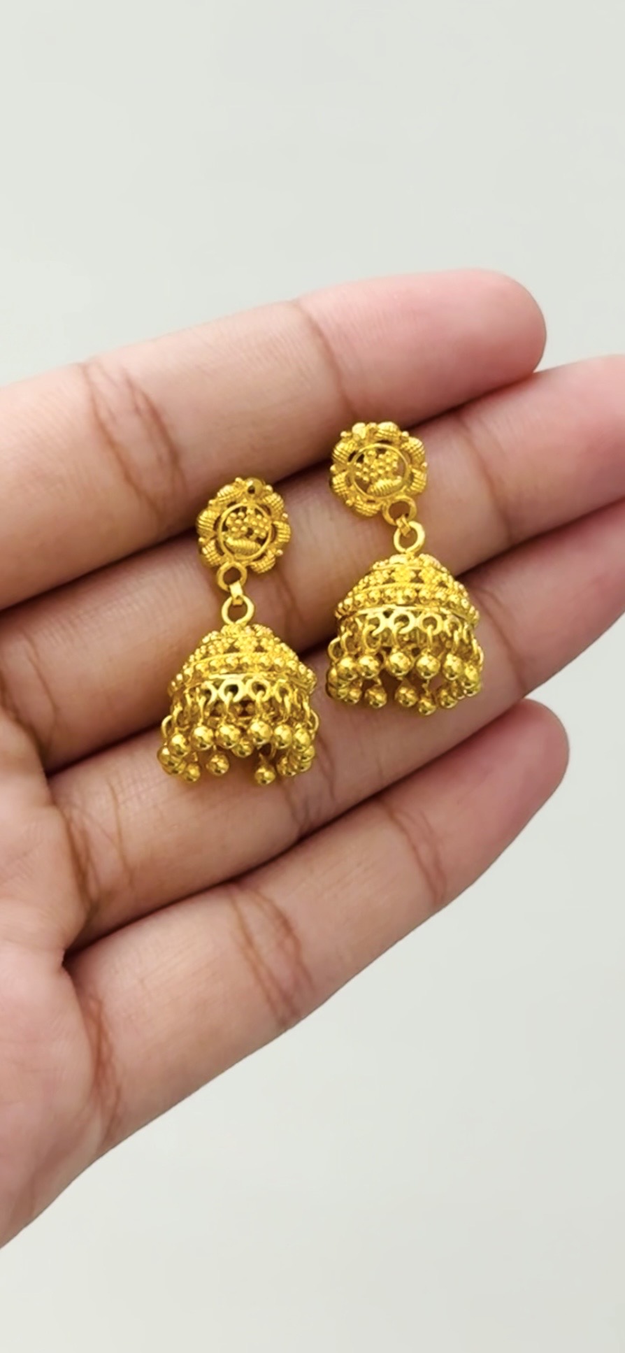 Women Hoops 7.84g