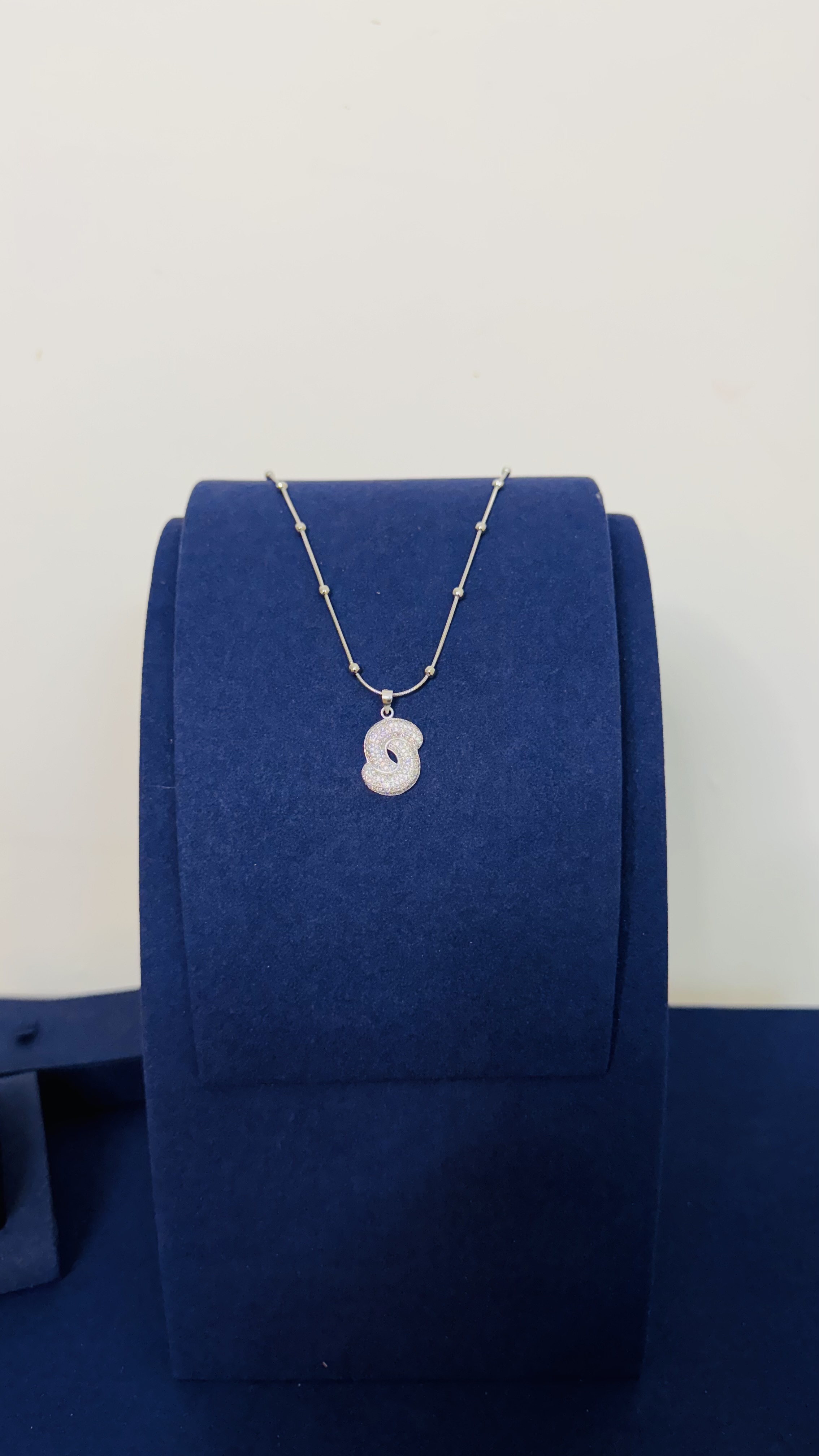 DESIGNER SILVER WOMEN NECKLACE