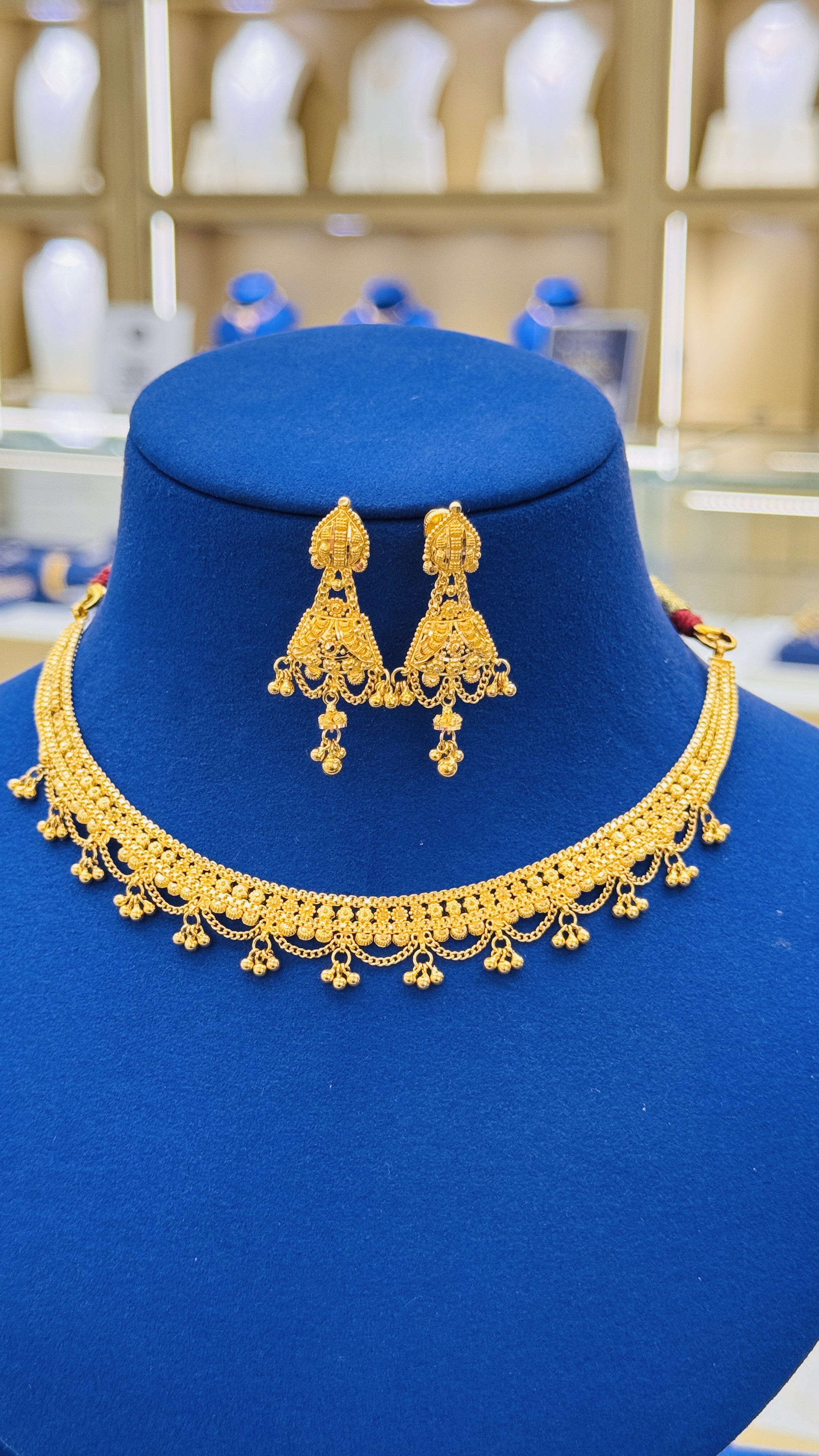 Women Necklace 23.71g