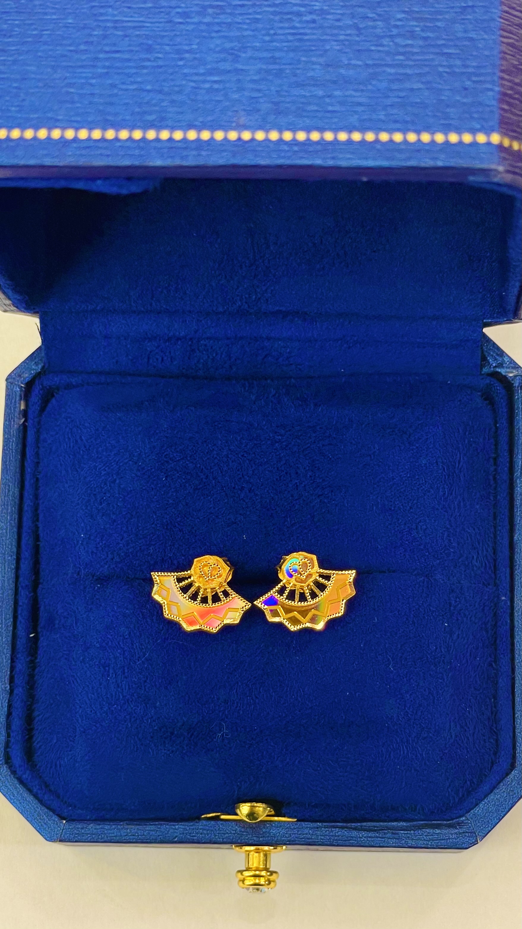 Women Studs 2.17g