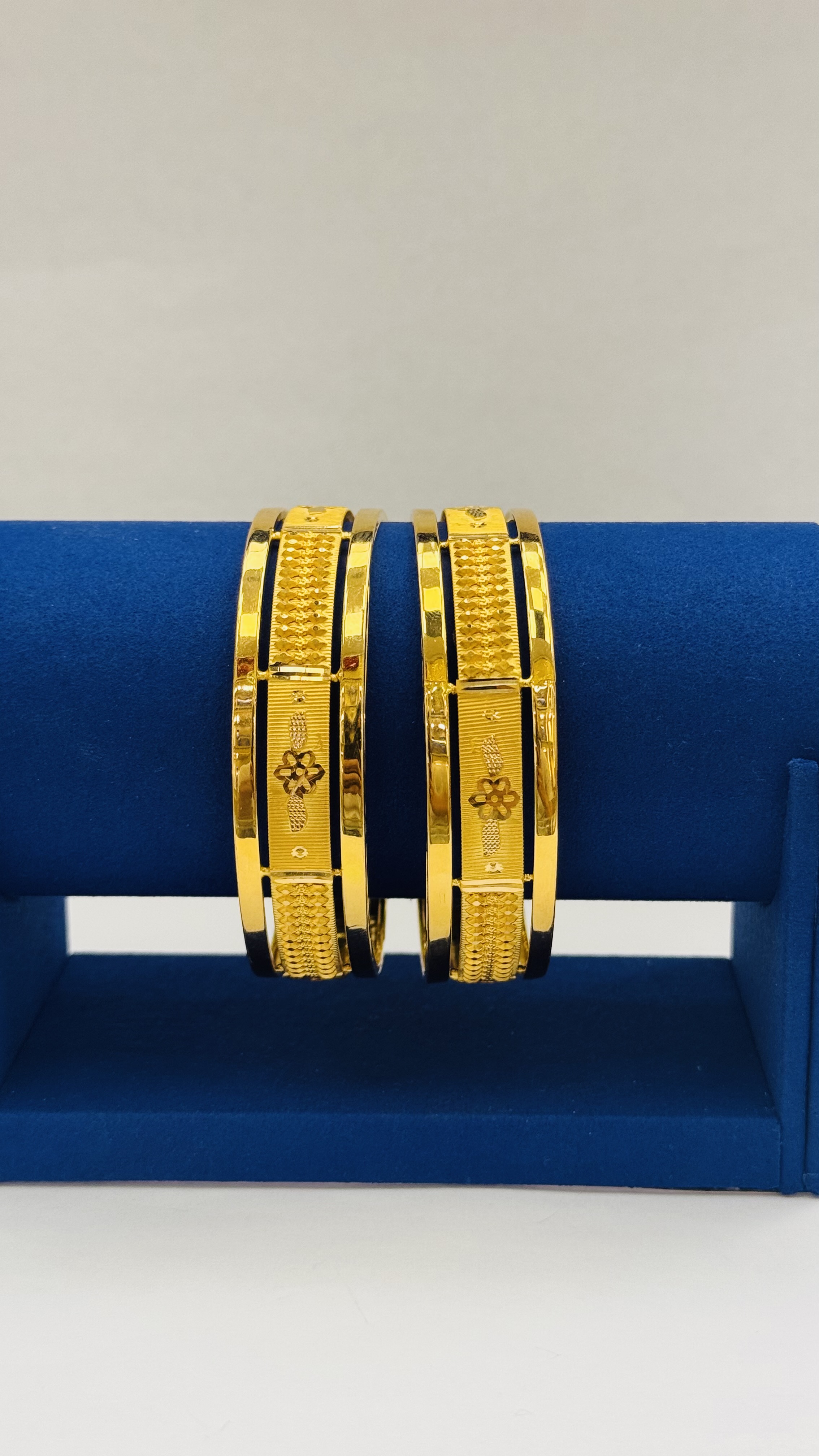 Women Bangles 30.57g