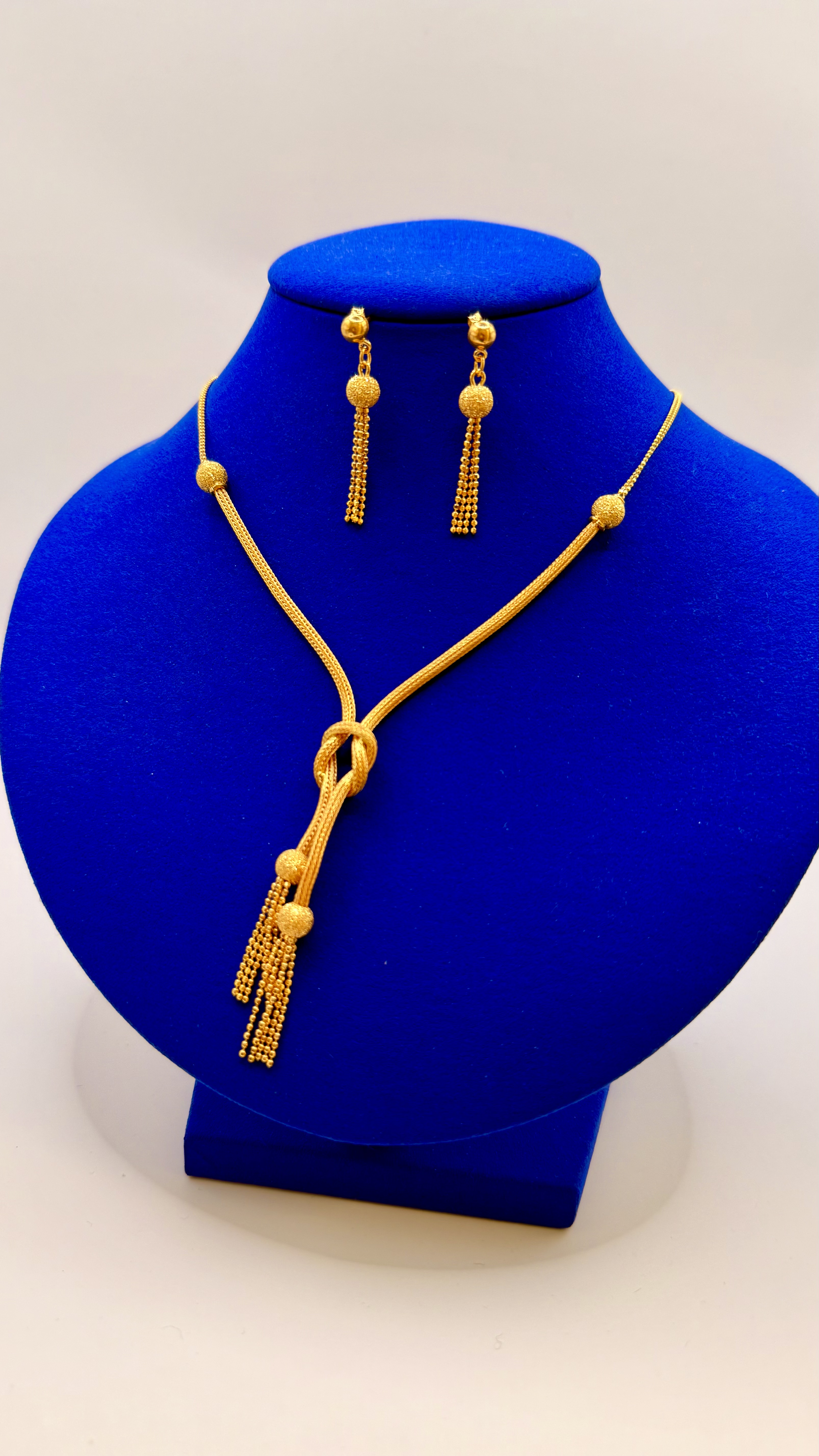 Women necklace 17.76