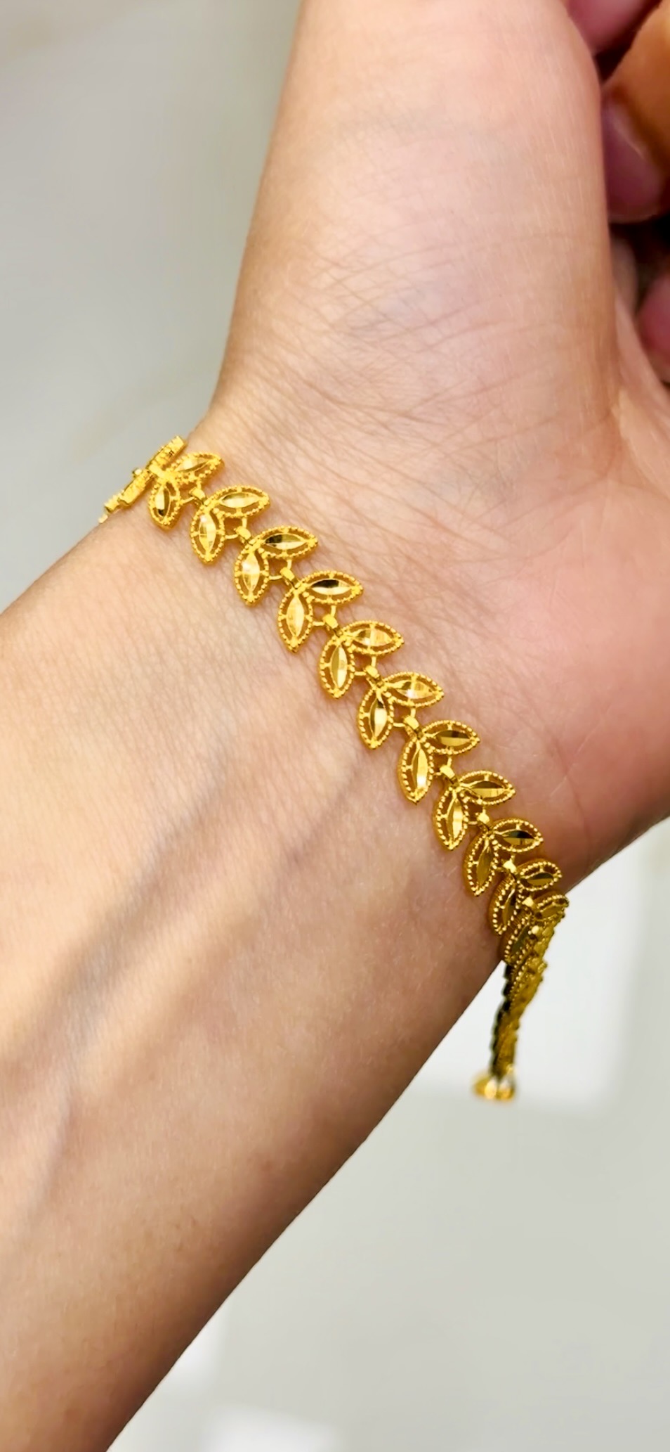 Women bracelet 6.98
